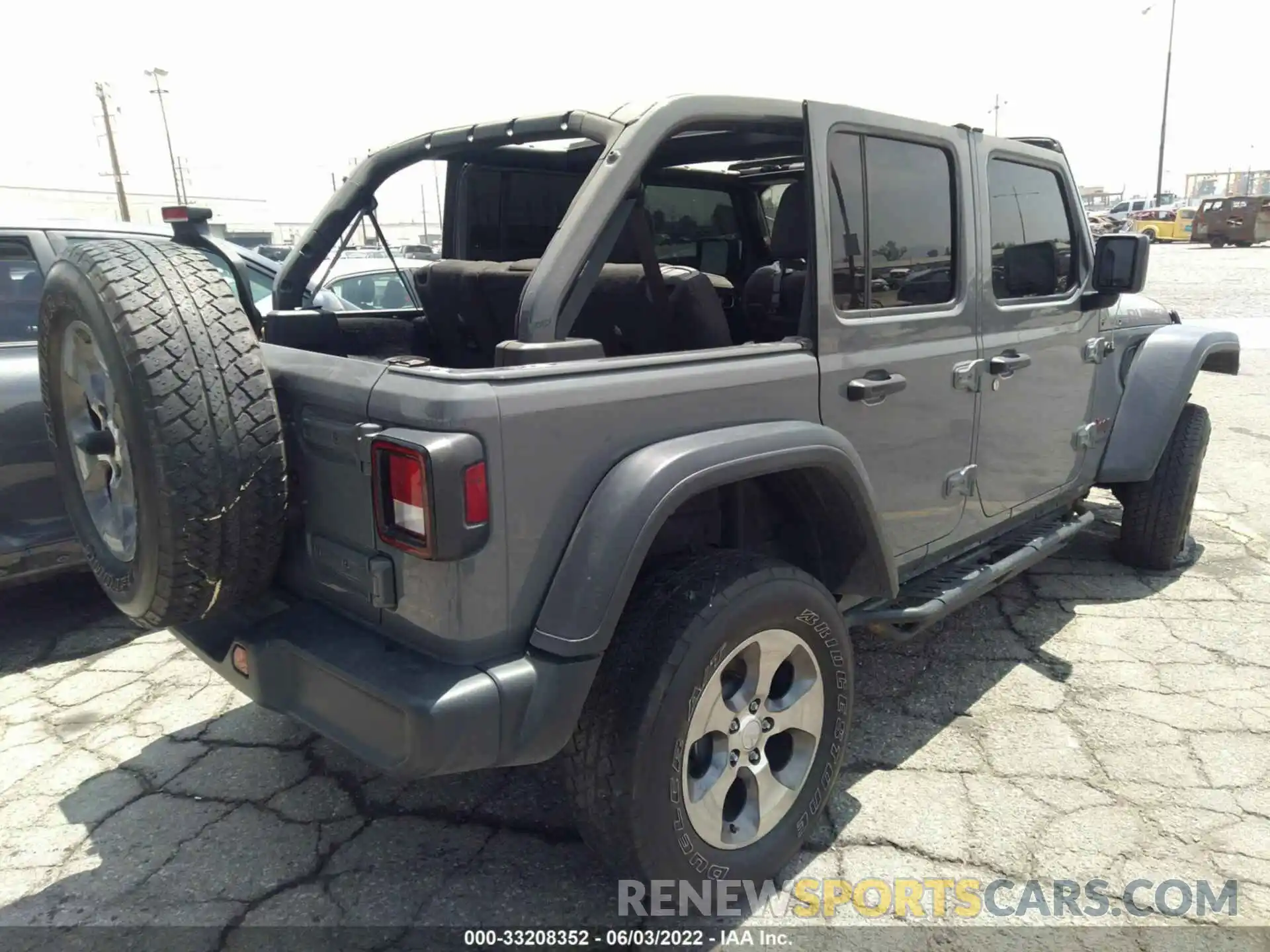 4 Photograph of a damaged car 1C4HJXFG7KW584880 JEEP WRANGLER UNLIMITED 2019