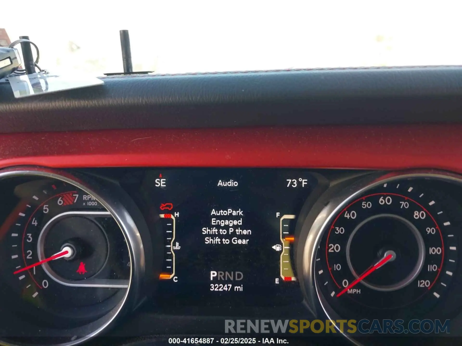 7 Photograph of a damaged car 1C4HJXFN1KW679028 JEEP WRANGLER UNLIMITED 2019