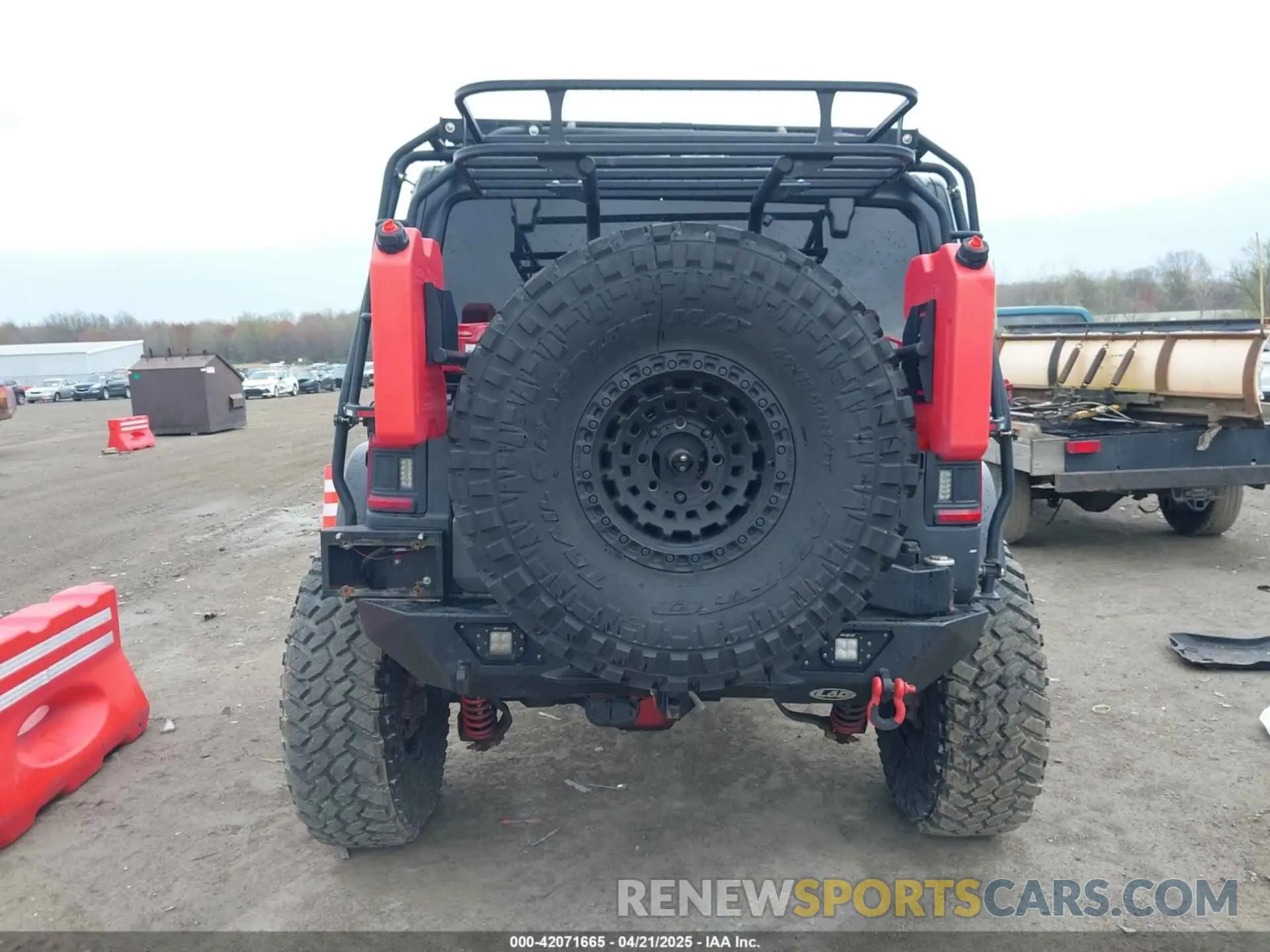 16 Photograph of a damaged car 1C4HJXFN7KW573909 JEEP WRANGLER UNLIMITED 2019