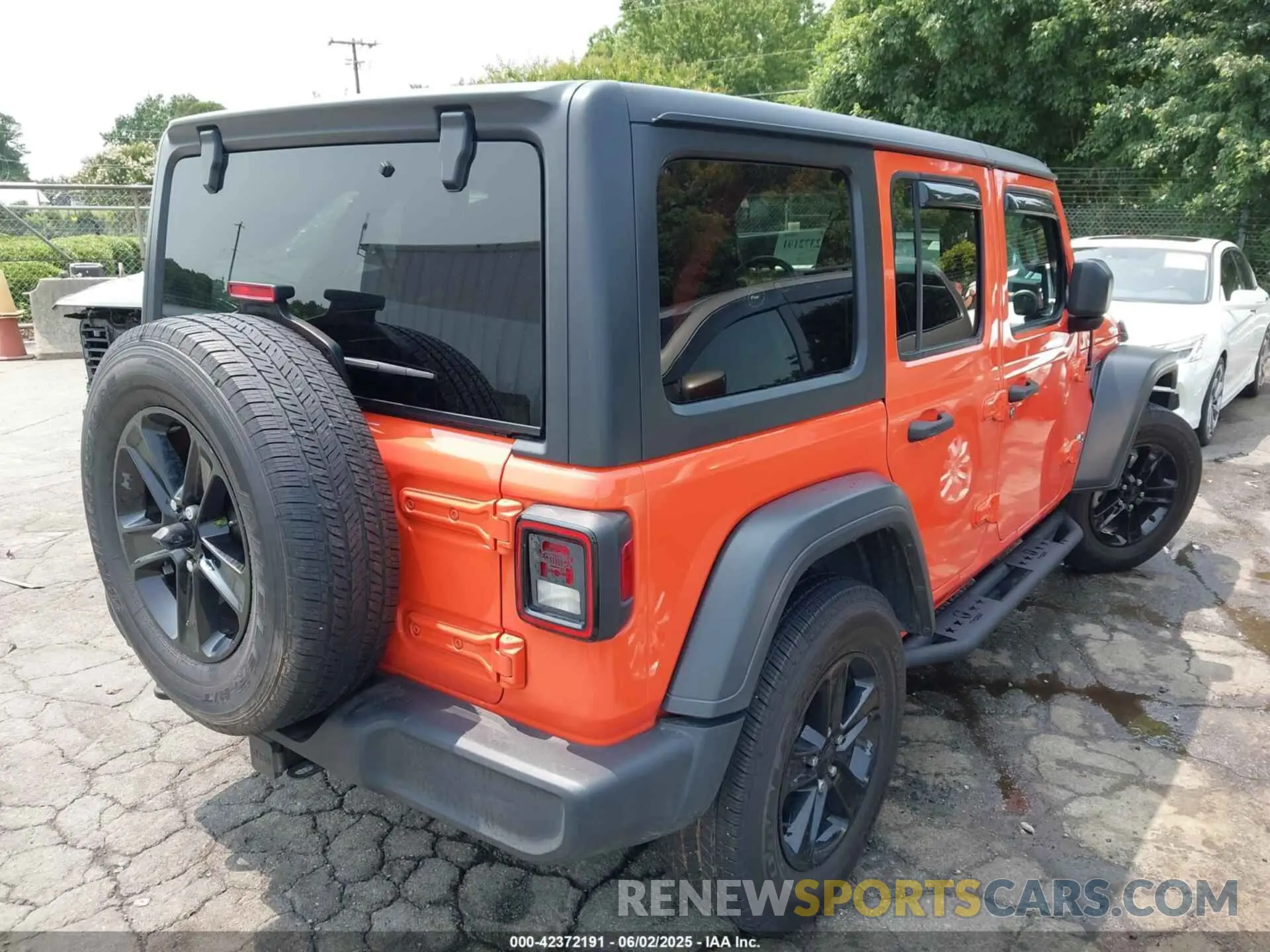 4 Photograph of a damaged car 1C4HJXDG0LW201902 JEEP WRANGLER UNLIMITED 2020