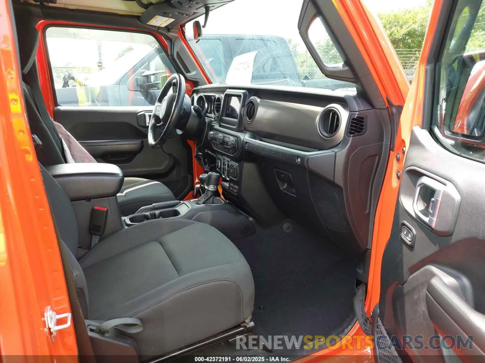 5 Photograph of a damaged car 1C4HJXDG0LW201902 JEEP WRANGLER UNLIMITED 2020