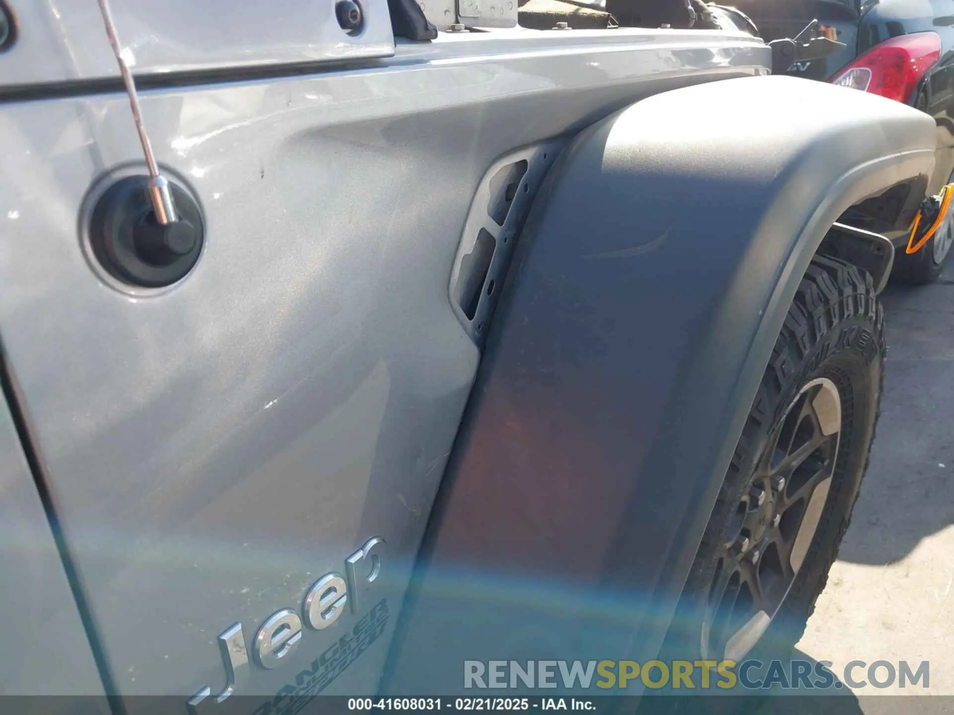 18 Photograph of a damaged car 1C4HJXDG0LW296896 JEEP WRANGLER UNLIMITED 2020