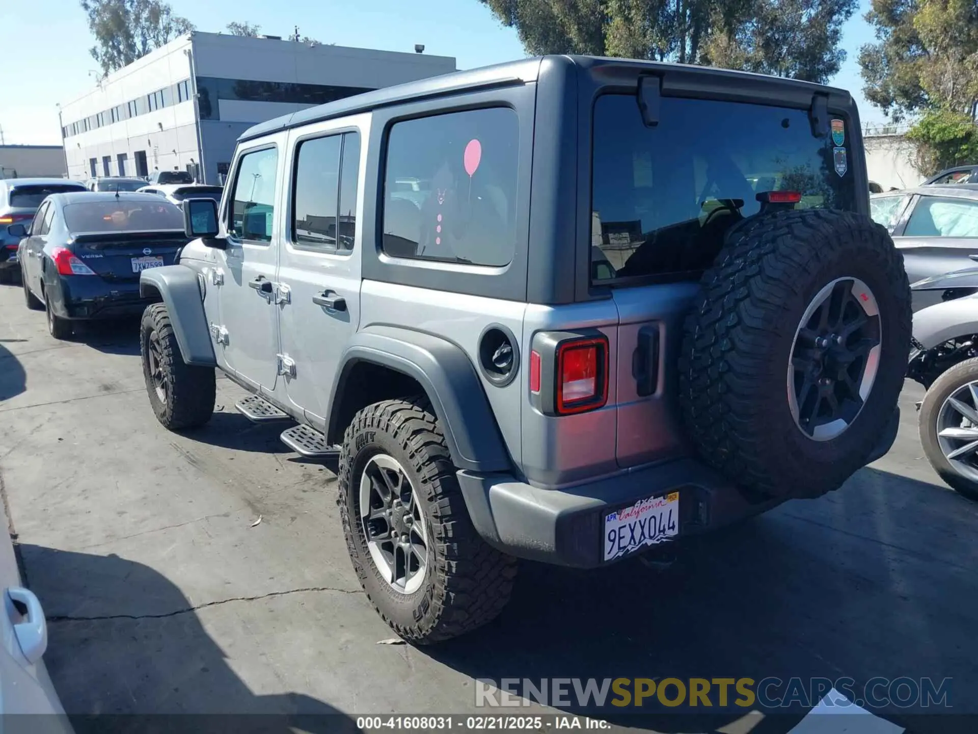 3 Photograph of a damaged car 1C4HJXDG0LW296896 JEEP WRANGLER UNLIMITED 2020
