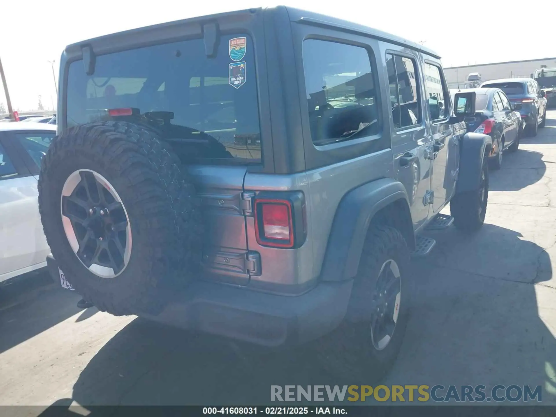 4 Photograph of a damaged car 1C4HJXDG0LW296896 JEEP WRANGLER UNLIMITED 2020