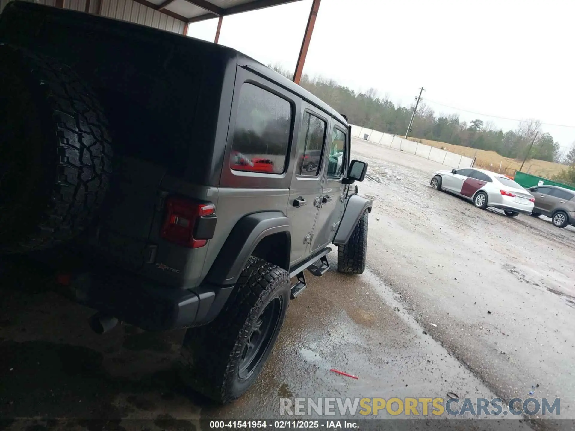 4 Photograph of a damaged car 1C4HJXDG1LW103364 JEEP WRANGLER UNLIMITED 2020