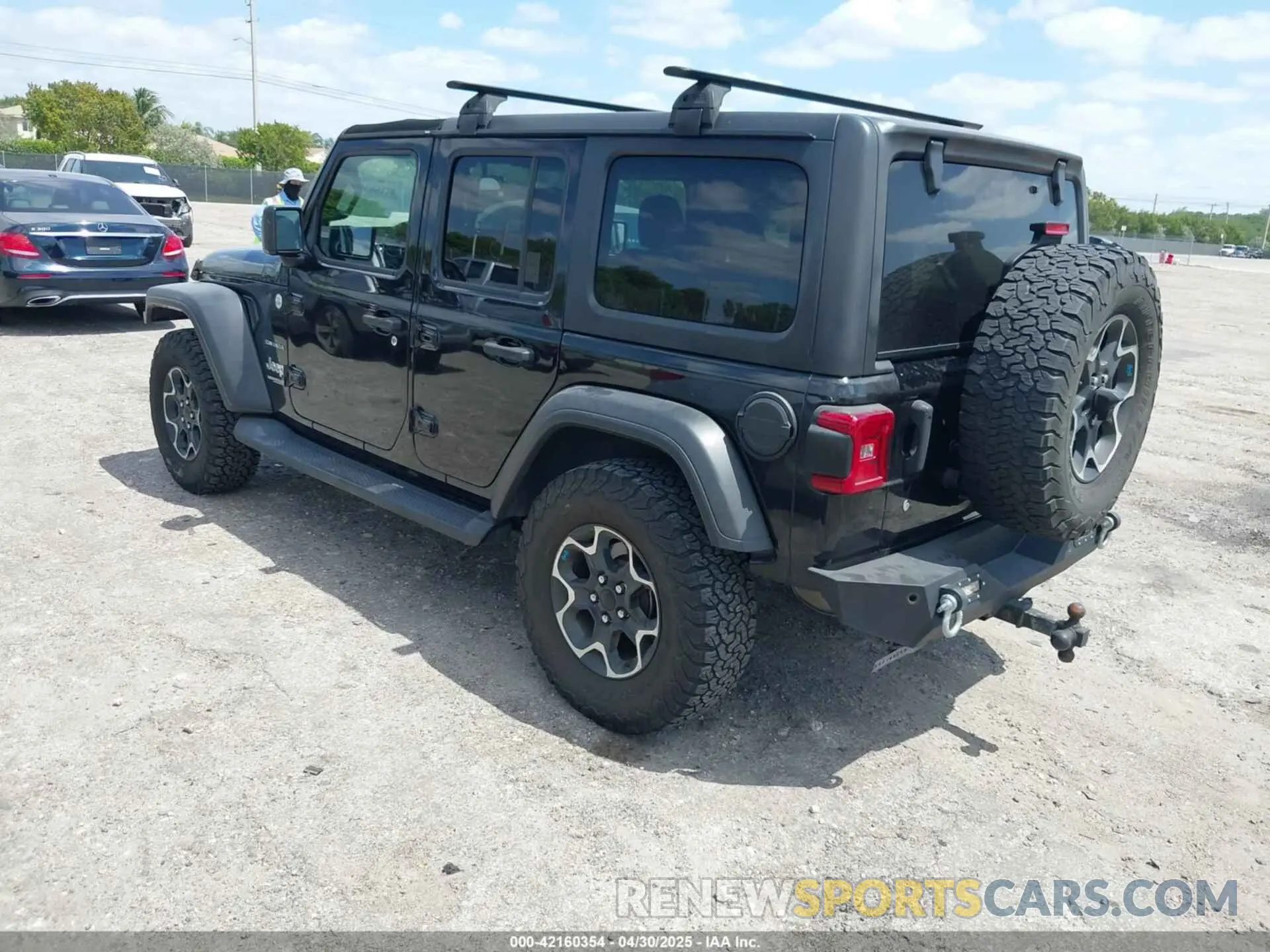 3 Photograph of a damaged car 1C4HJXDG1LW201374 JEEP WRANGLER UNLIMITED 2020