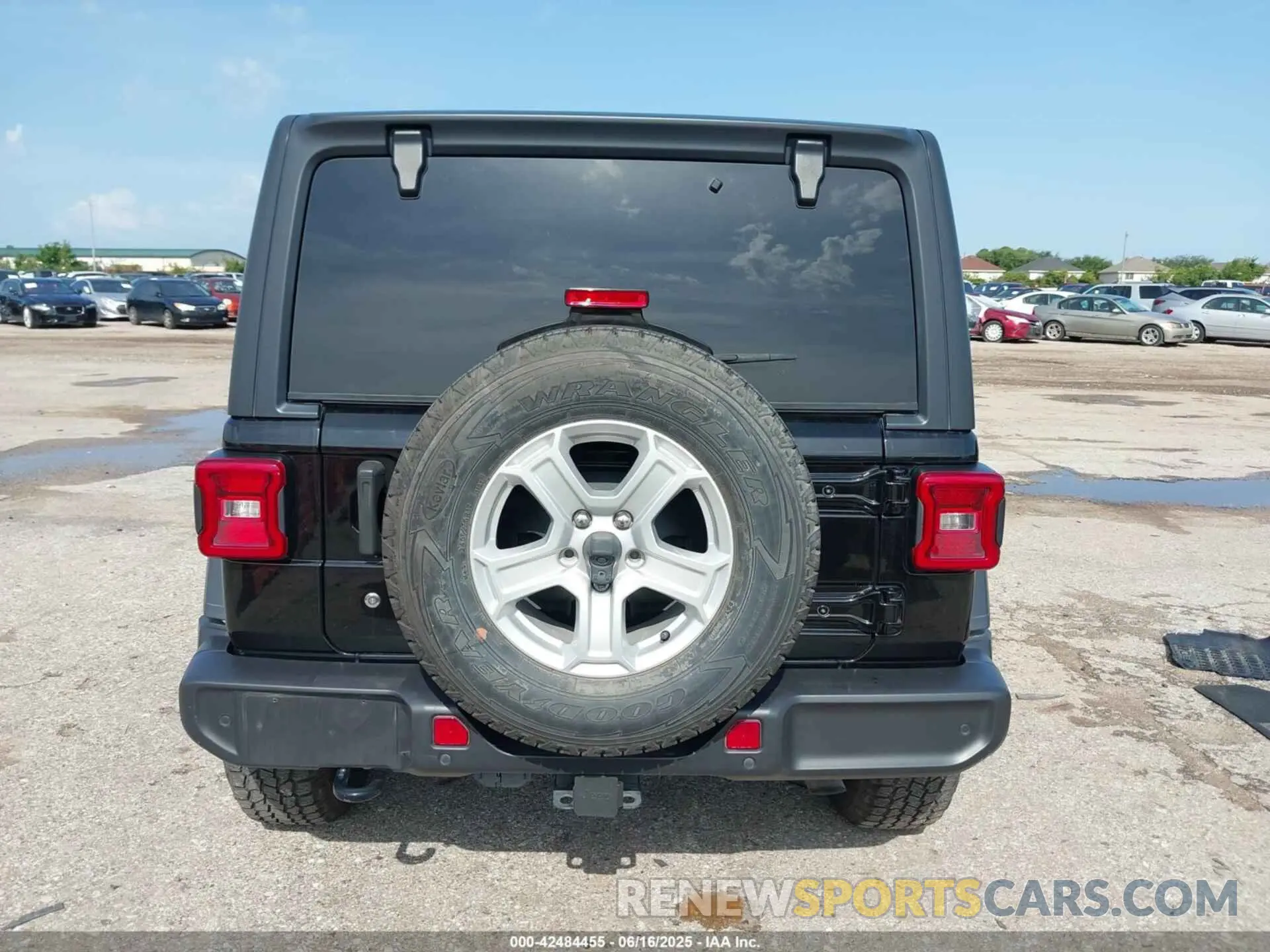 16 Photograph of a damaged car 1C4HJXDG1LW221916 JEEP WRANGLER UNLIMITED 2020