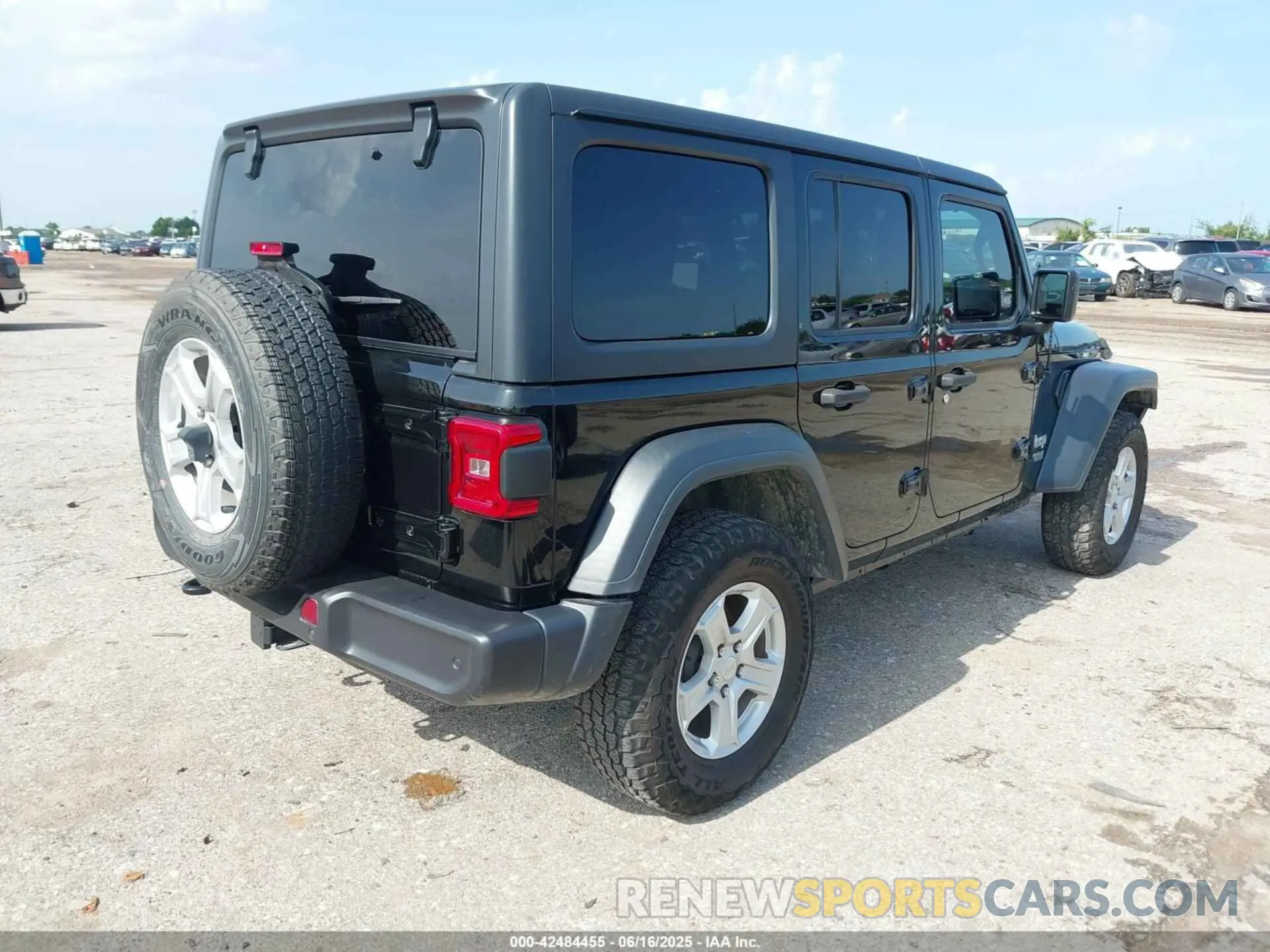 4 Photograph of a damaged car 1C4HJXDG1LW221916 JEEP WRANGLER UNLIMITED 2020