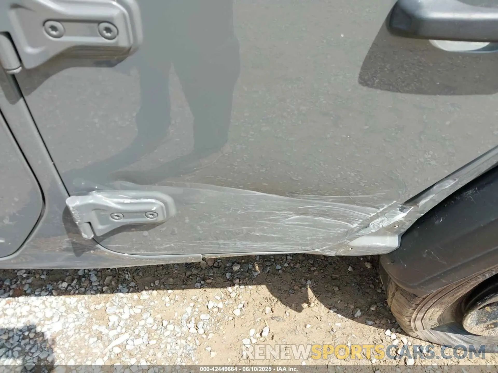 6 Photograph of a damaged car 1C4HJXDG2LW186027 JEEP WRANGLER UNLIMITED 2020