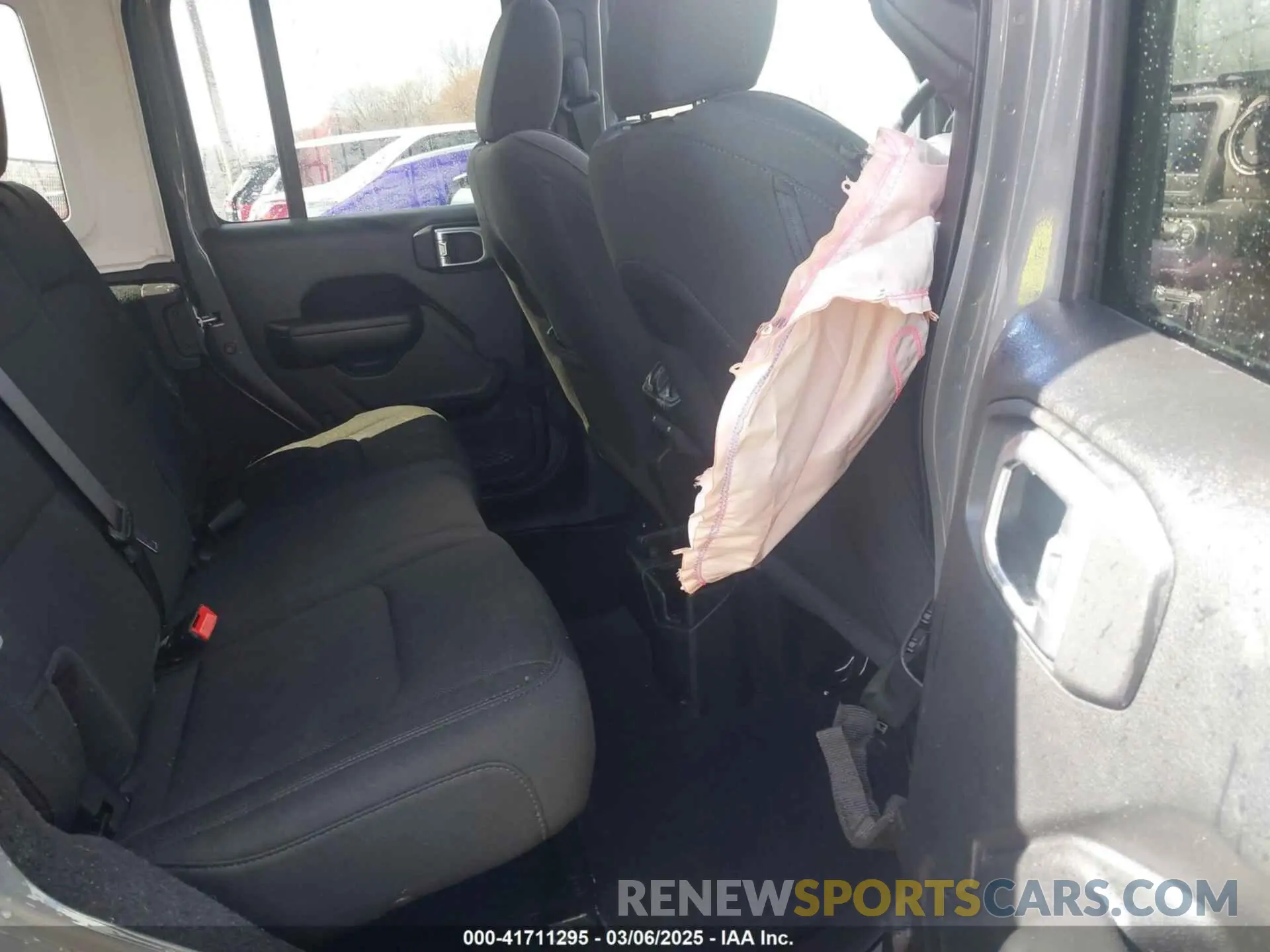 8 Photograph of a damaged car 1C4HJXDG2LW335228 JEEP WRANGLER UNLIMITED 2020
