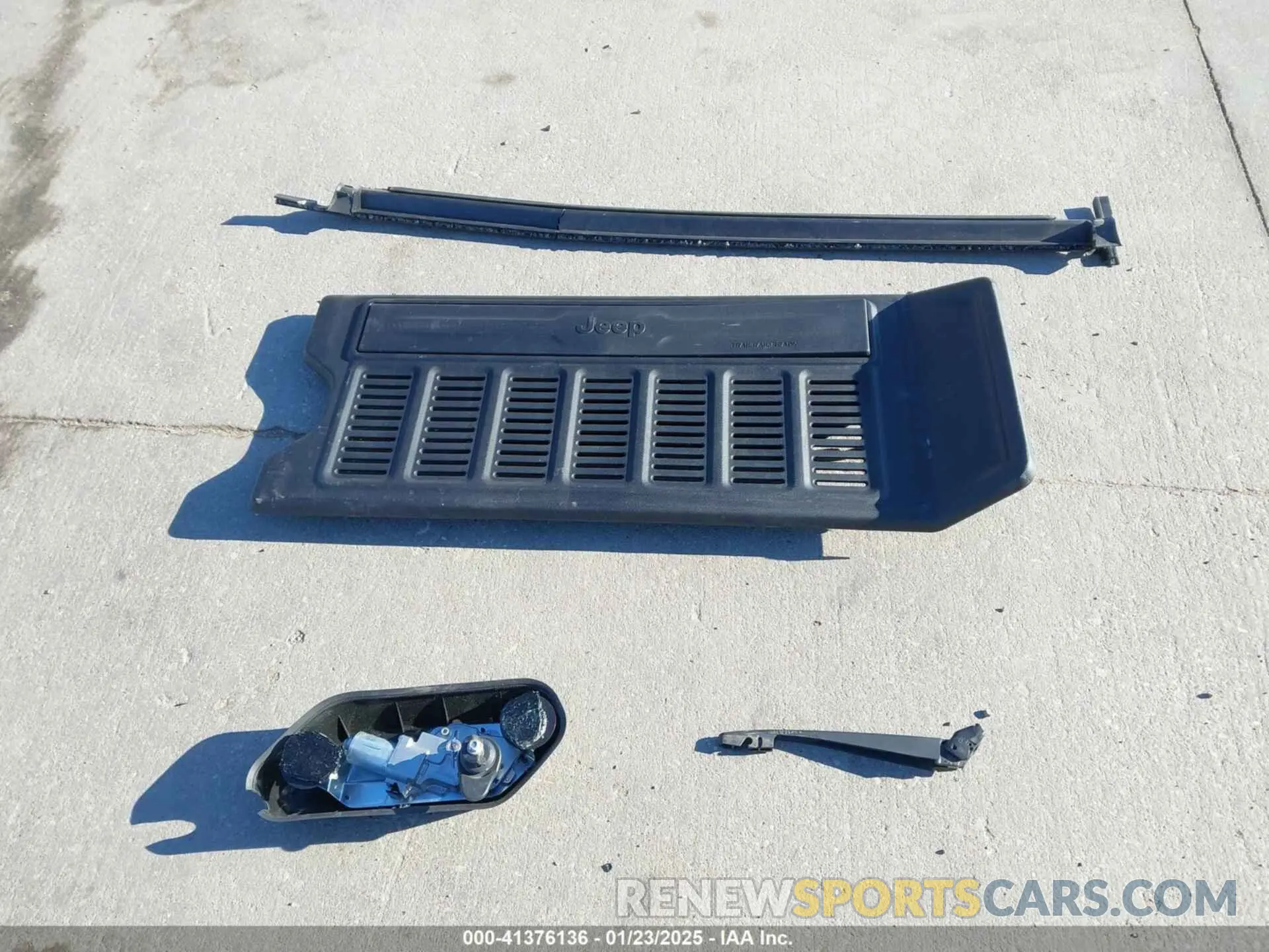 12 Photograph of a damaged car 1C4HJXDG2LW335973 JEEP WRANGLER UNLIMITED 2020