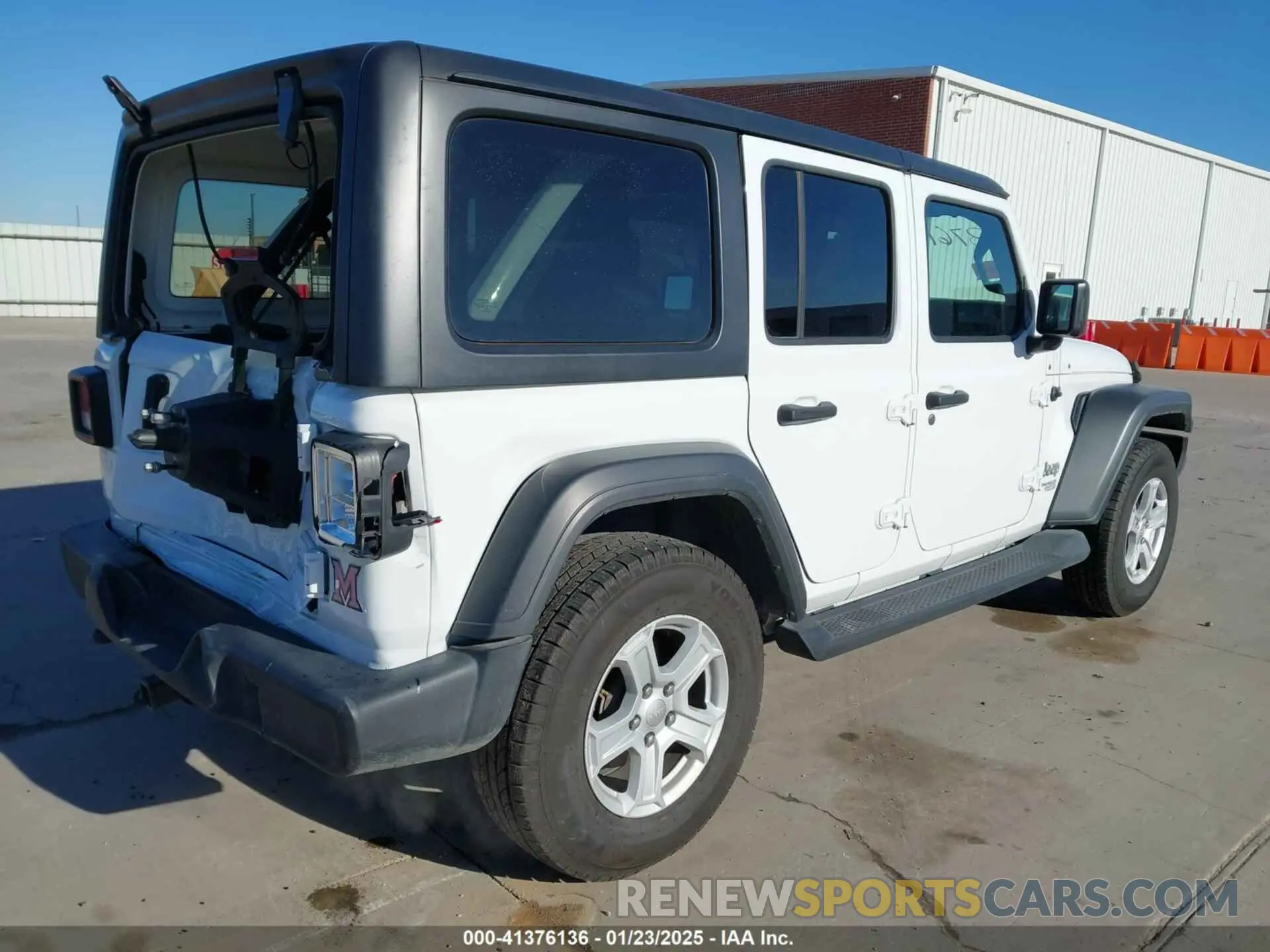 4 Photograph of a damaged car 1C4HJXDG2LW335973 JEEP WRANGLER UNLIMITED 2020
