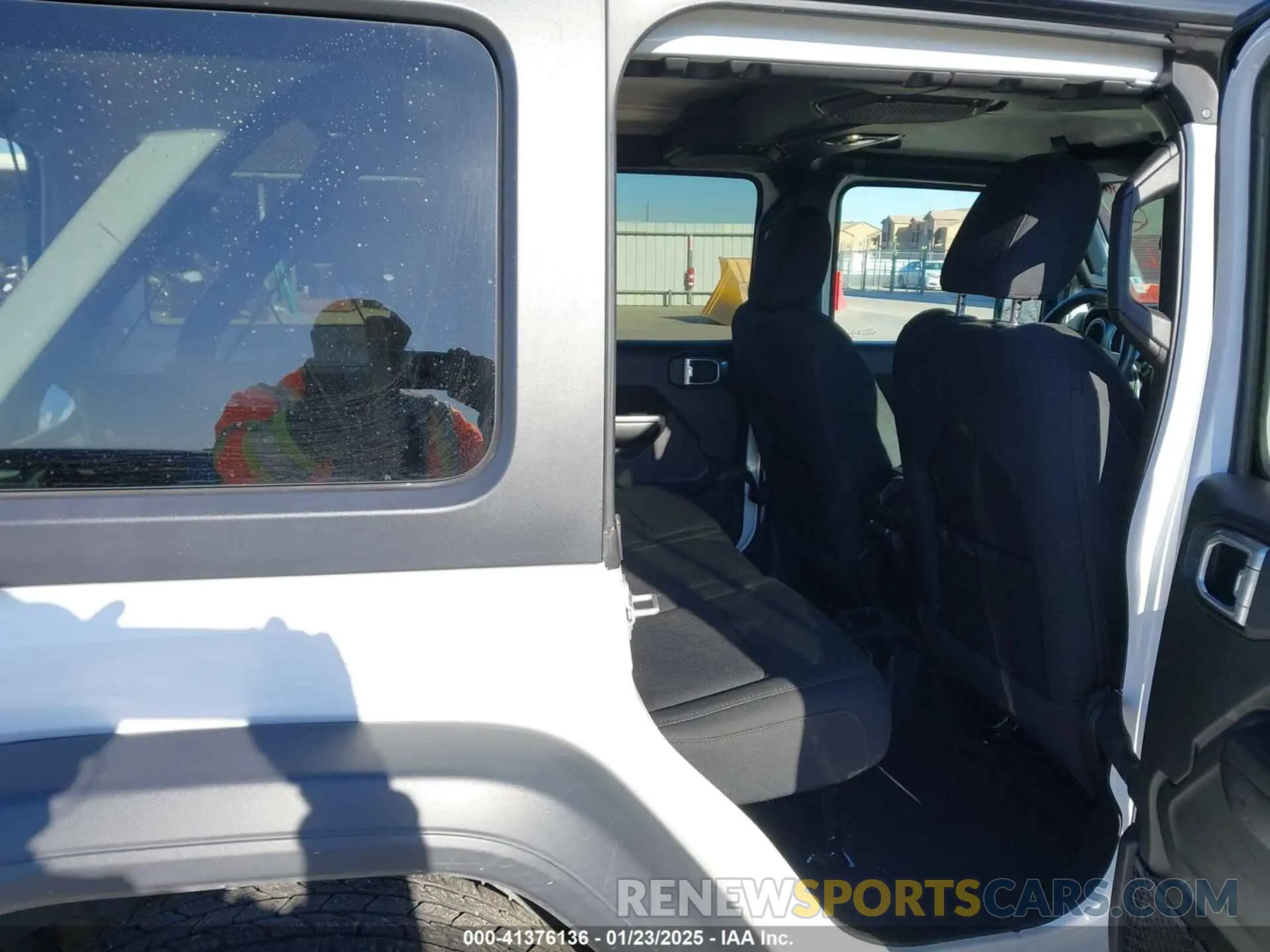 8 Photograph of a damaged car 1C4HJXDG2LW335973 JEEP WRANGLER UNLIMITED 2020