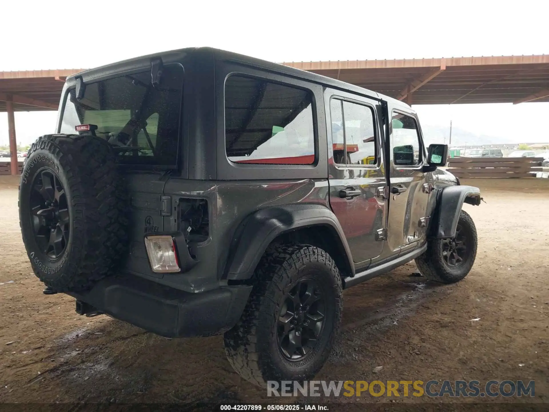 4 Photograph of a damaged car 1C4HJXDG3LW266615 JEEP WRANGLER UNLIMITED 2020