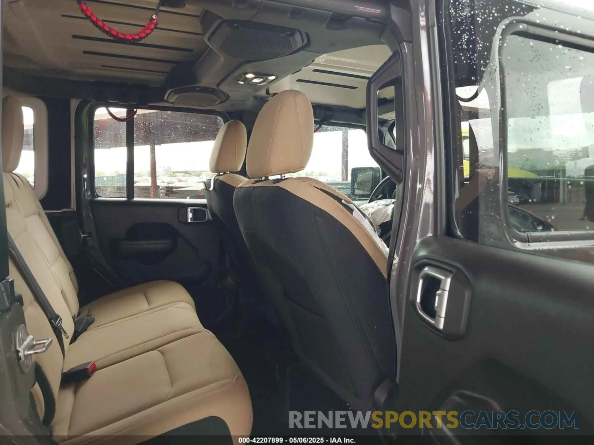 8 Photograph of a damaged car 1C4HJXDG3LW266615 JEEP WRANGLER UNLIMITED 2020