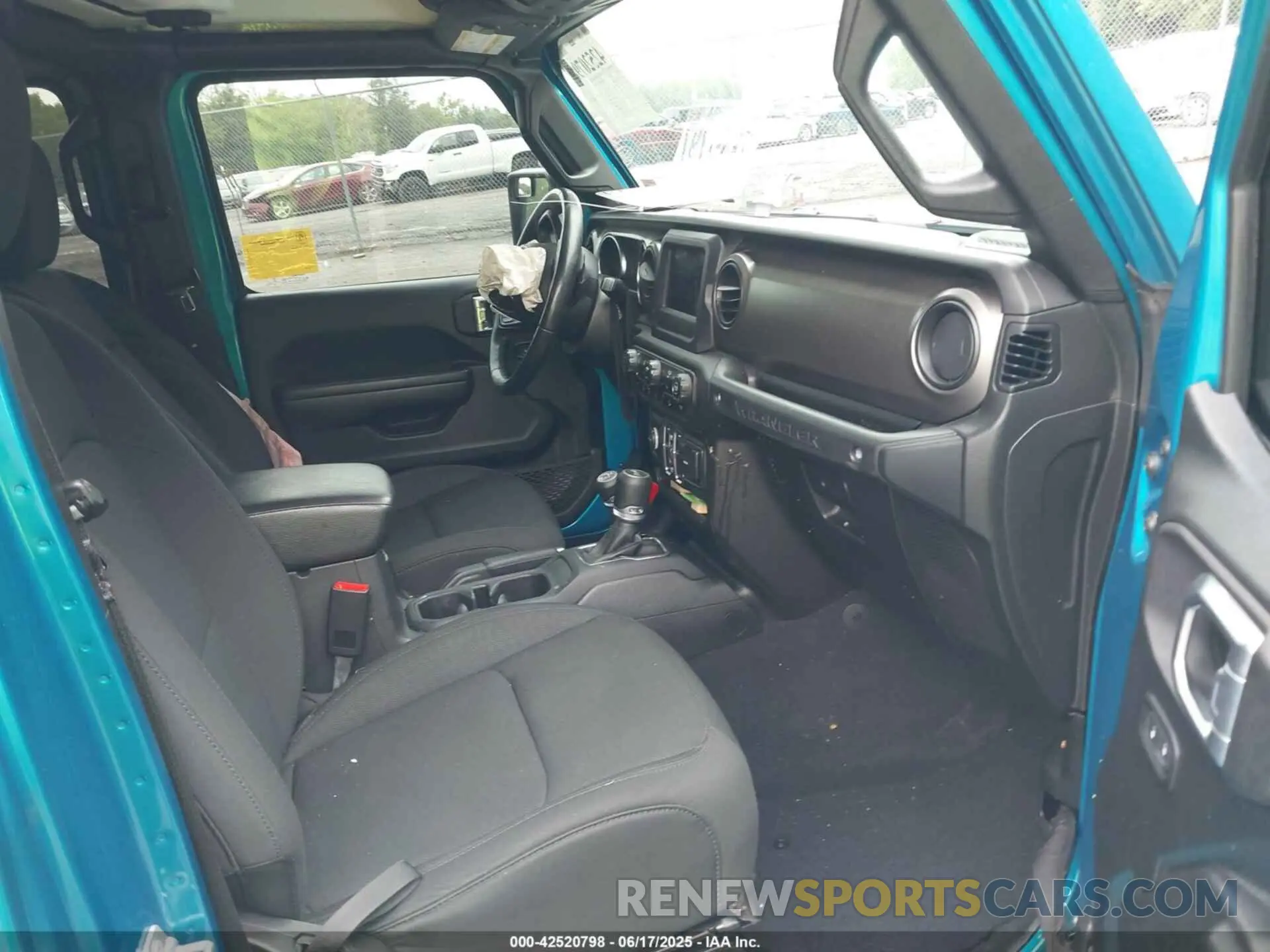5 Photograph of a damaged car 1C4HJXDG3LW323461 JEEP WRANGLER UNLIMITED 2020