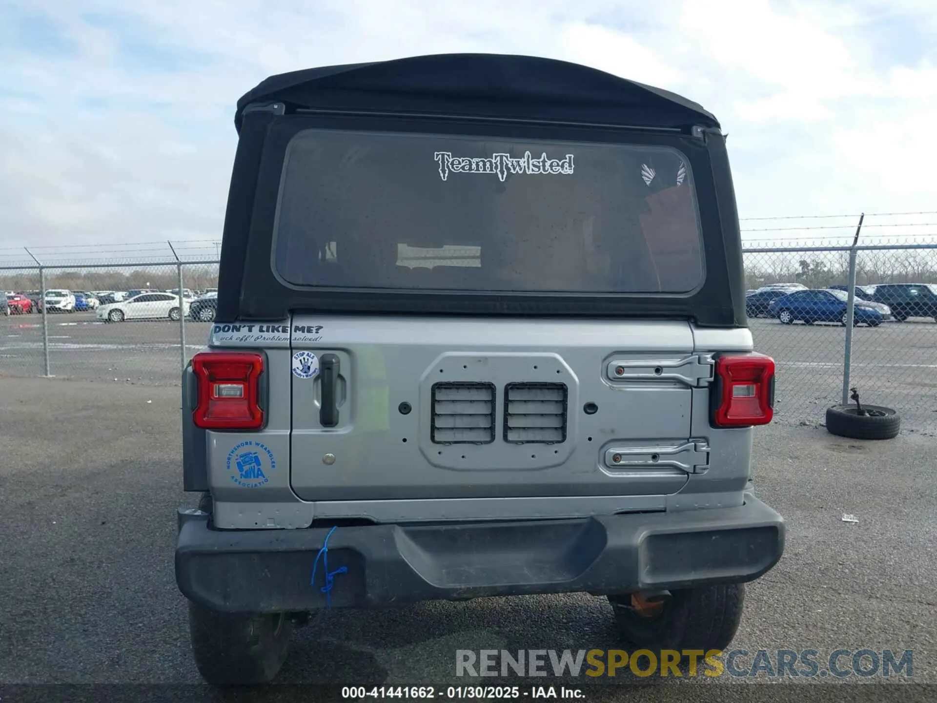 16 Photograph of a damaged car 1C4HJXDG4LW221778 JEEP WRANGLER UNLIMITED 2020