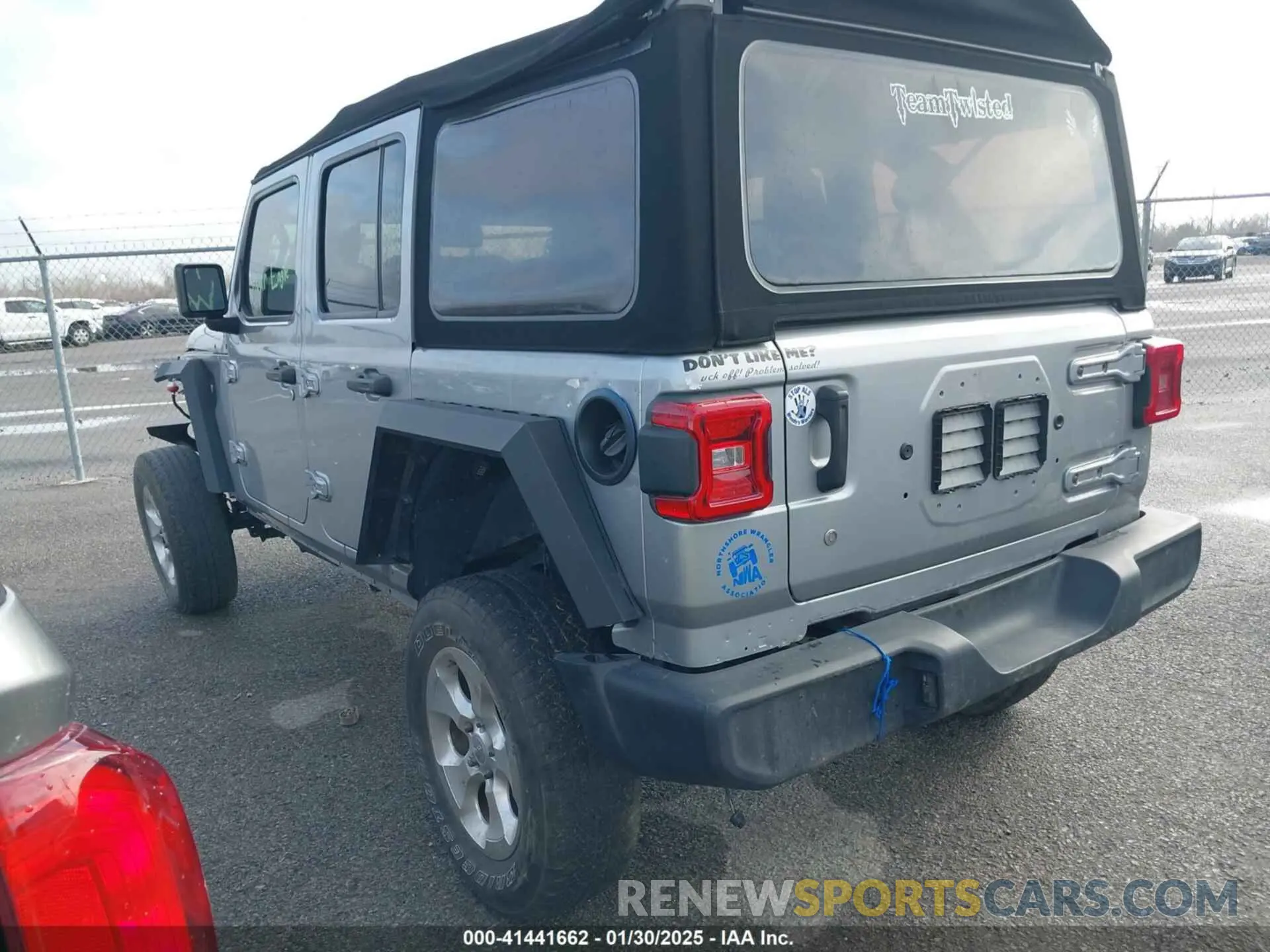 3 Photograph of a damaged car 1C4HJXDG4LW221778 JEEP WRANGLER UNLIMITED 2020