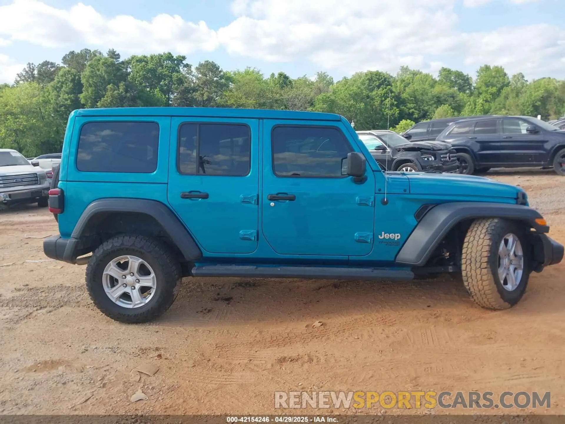 13 Photograph of a damaged car 1C4HJXDG4LW331133 JEEP WRANGLER UNLIMITED 2020