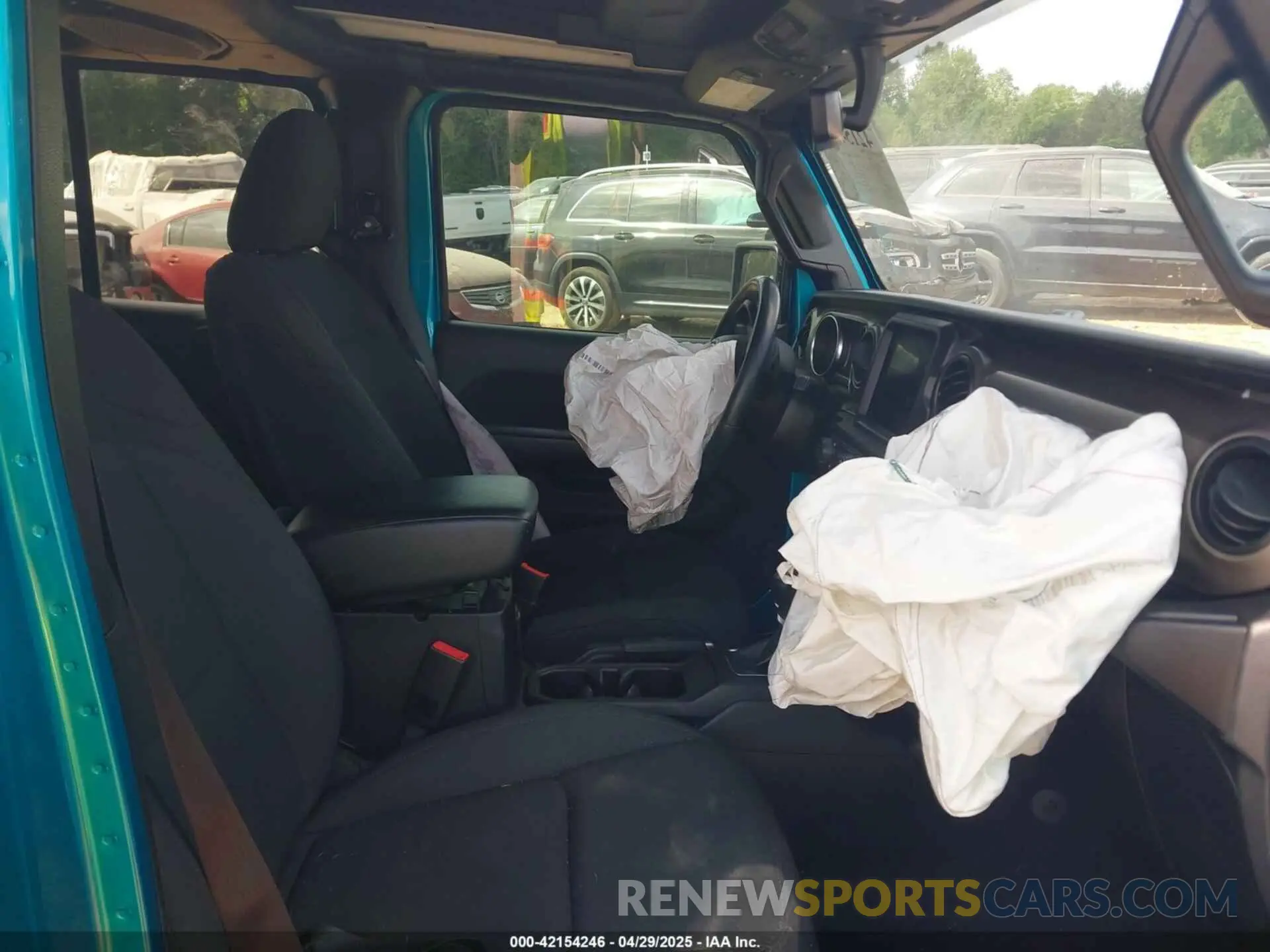 5 Photograph of a damaged car 1C4HJXDG4LW331133 JEEP WRANGLER UNLIMITED 2020