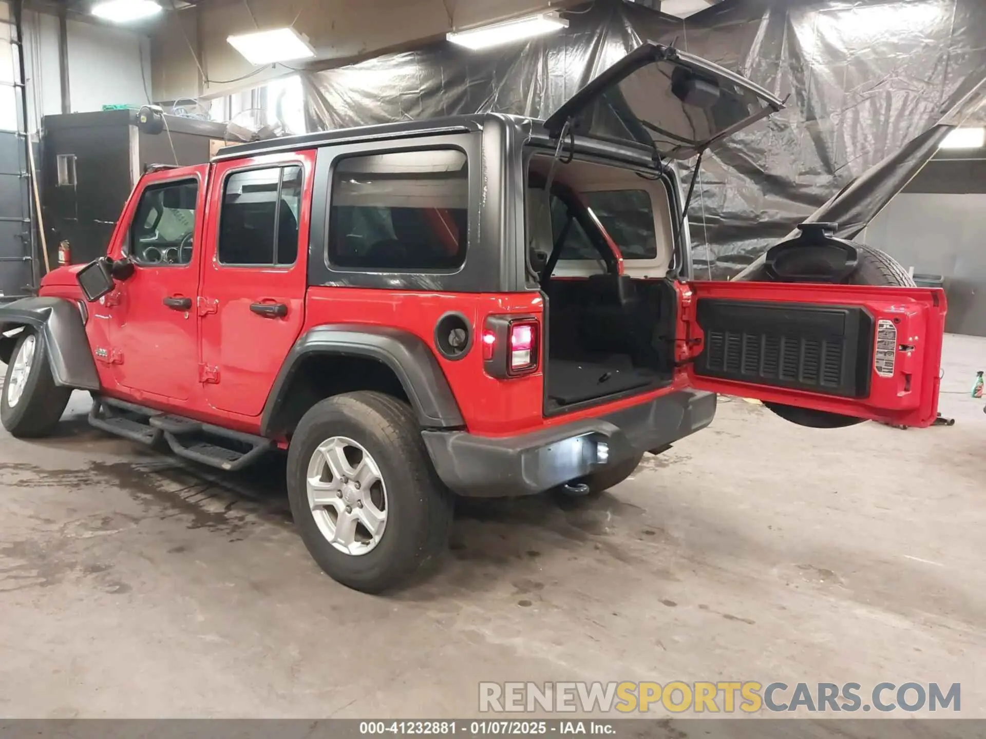 3 Photograph of a damaged car 1C4HJXDG6LW102873 JEEP WRANGLER UNLIMITED 2020