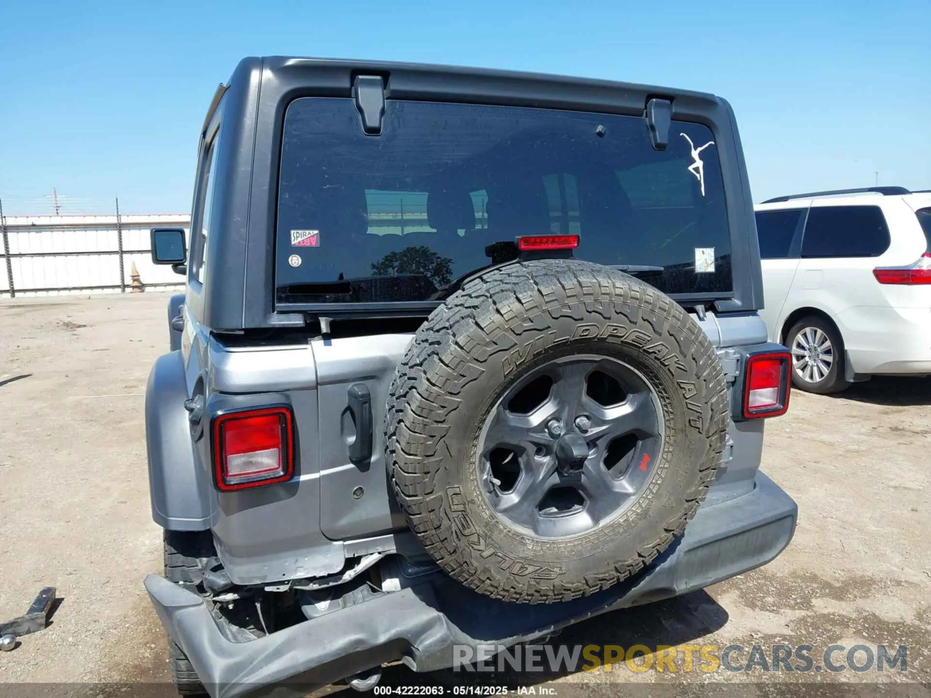 17 Photograph of a damaged car 1C4HJXDG6LW286440 JEEP WRANGLER UNLIMITED 2020