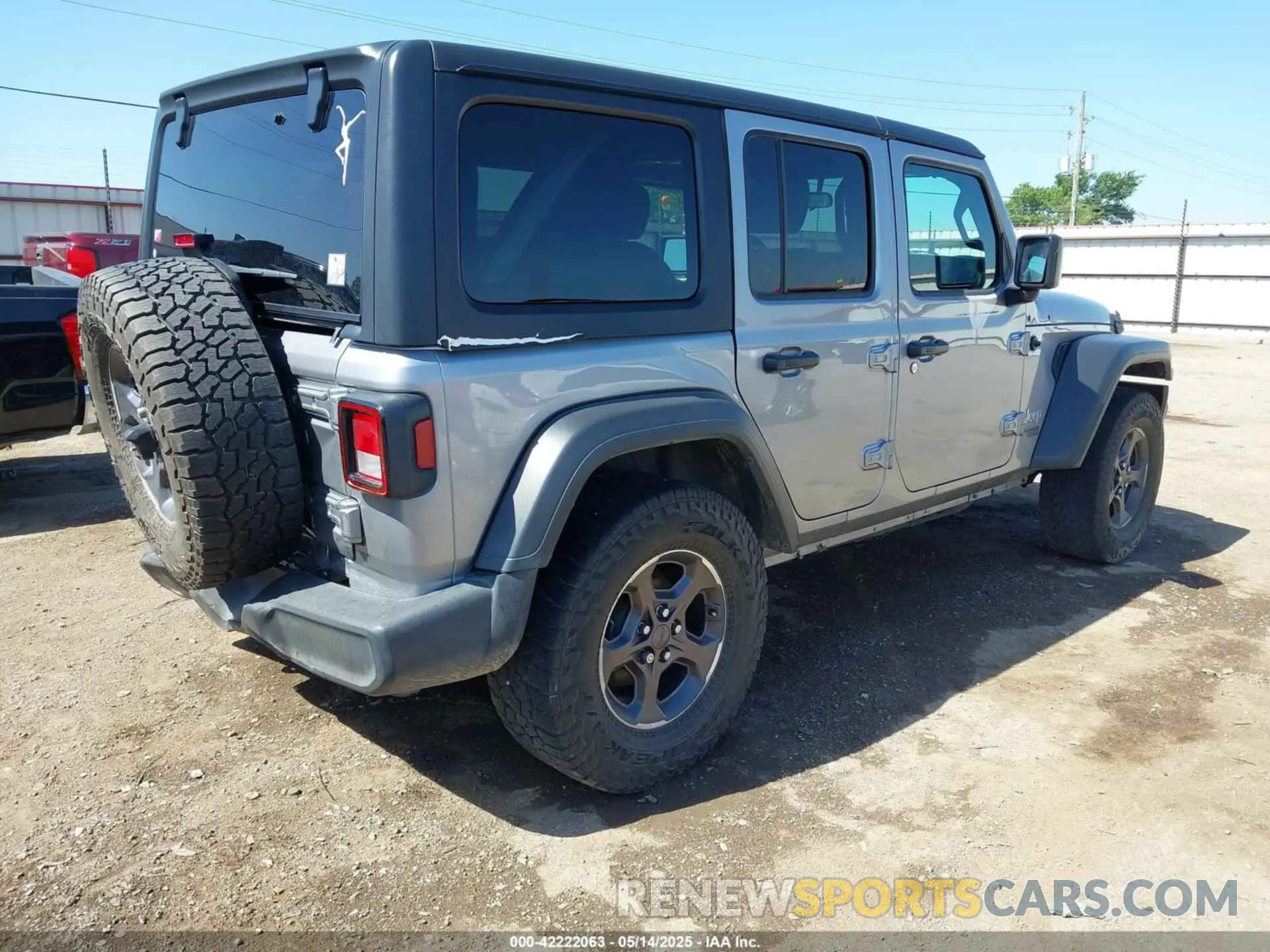 4 Photograph of a damaged car 1C4HJXDG6LW286440 JEEP WRANGLER UNLIMITED 2020