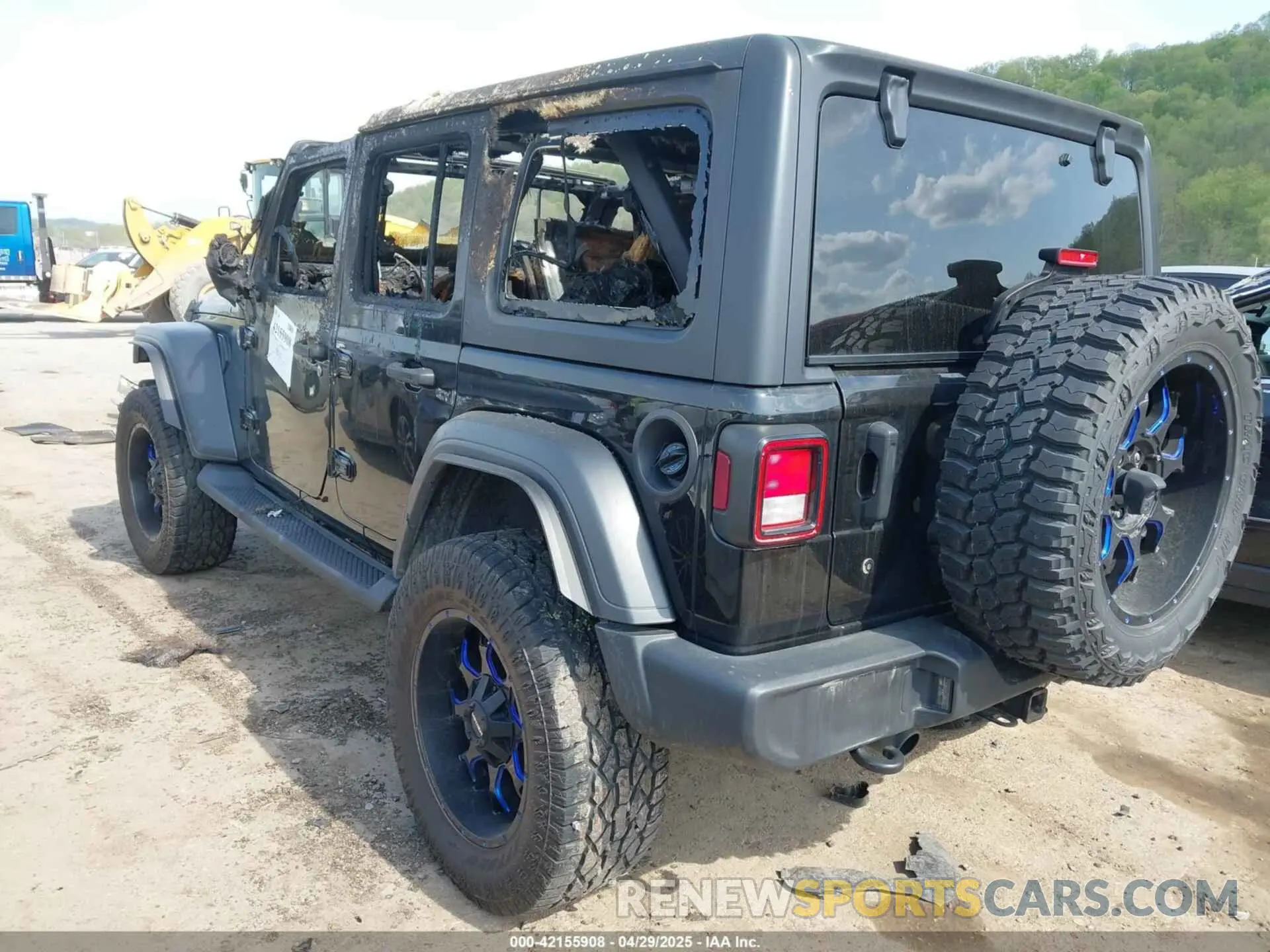 3 Photograph of a damaged car 1C4HJXDG7LW263975 JEEP WRANGLER UNLIMITED 2020