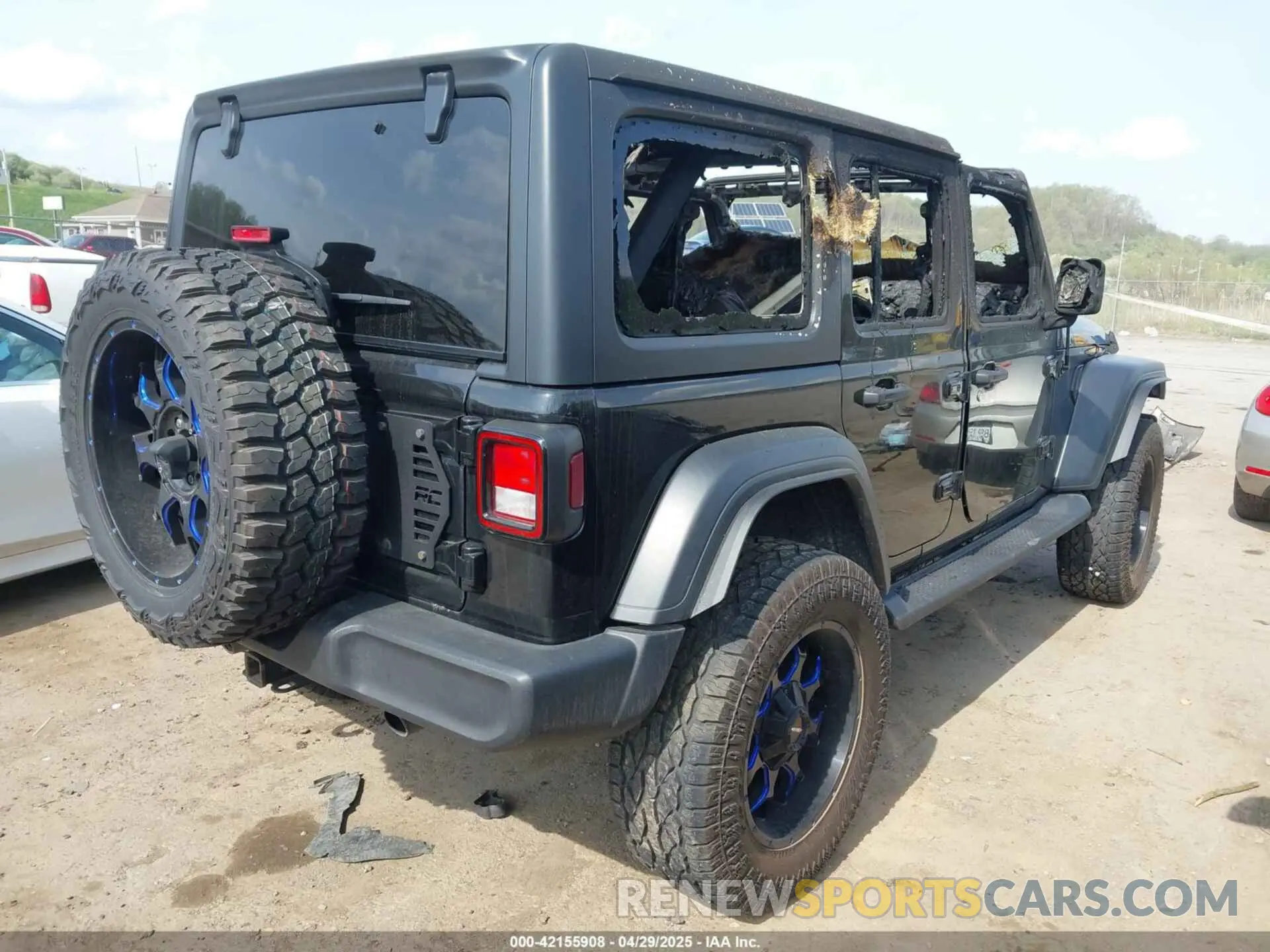 4 Photograph of a damaged car 1C4HJXDG7LW263975 JEEP WRANGLER UNLIMITED 2020