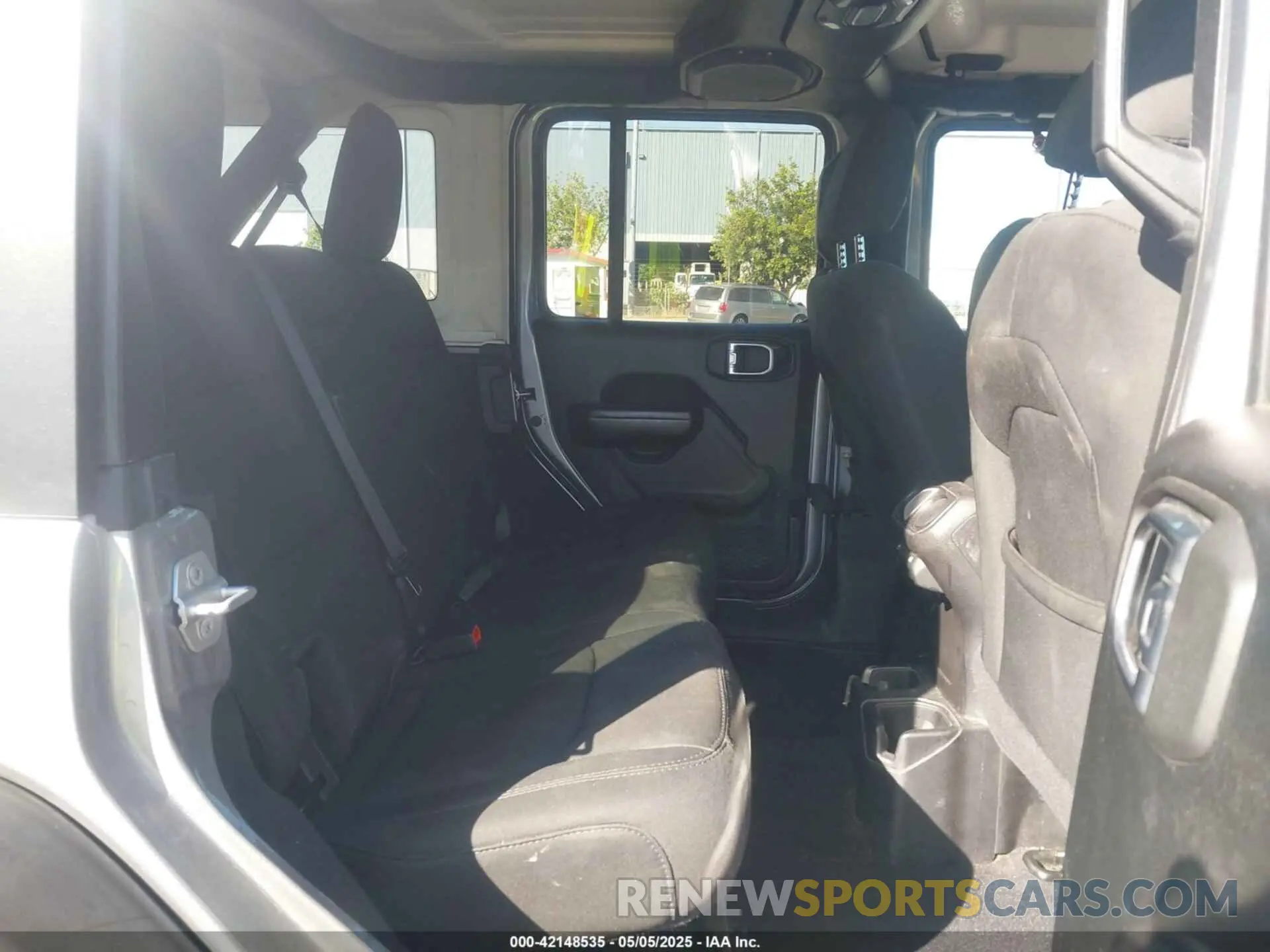 8 Photograph of a damaged car 1C4HJXDG8LW177056 JEEP WRANGLER UNLIMITED 2020