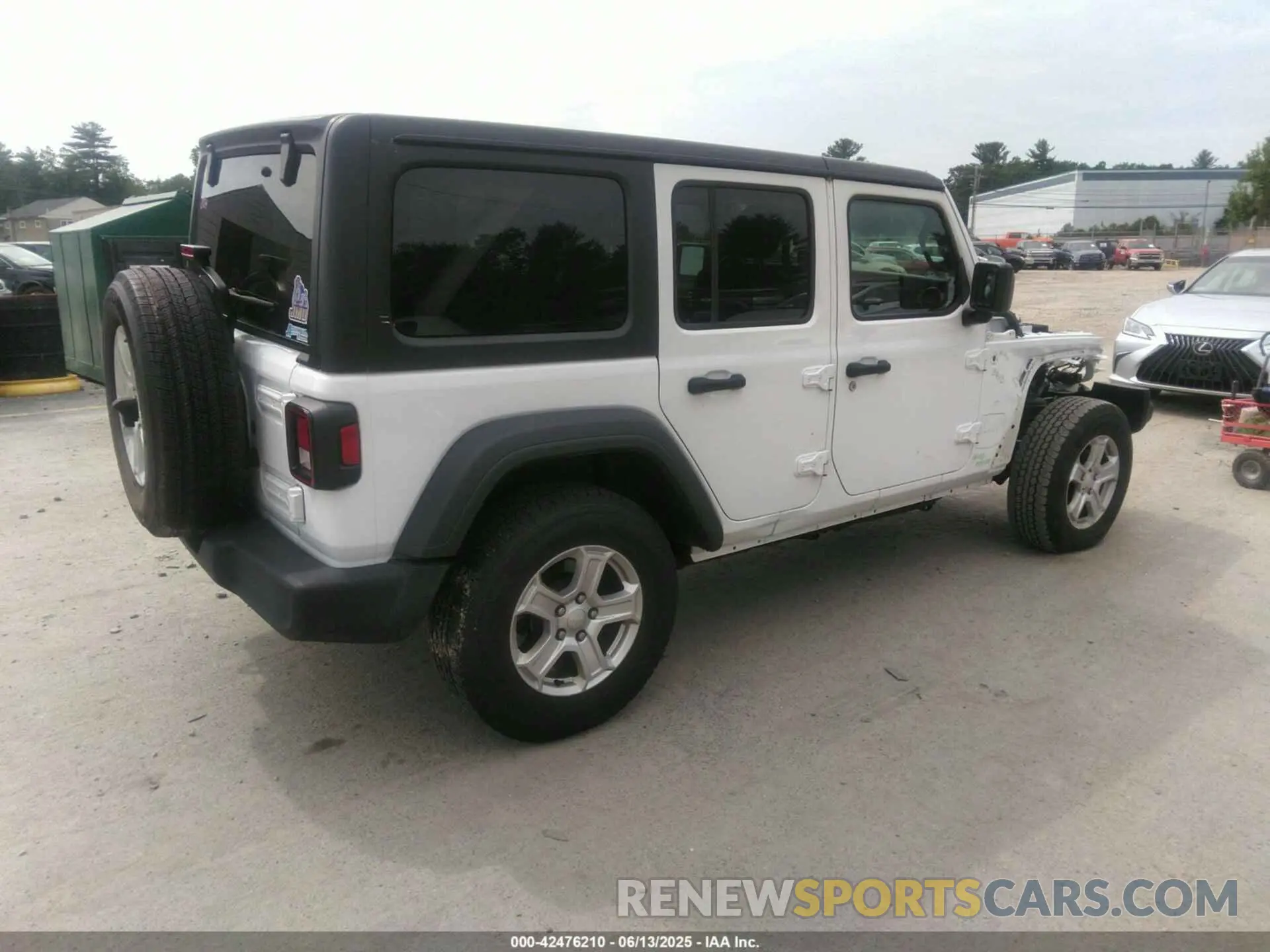 4 Photograph of a damaged car 1C4HJXDG9LW102950 JEEP WRANGLER UNLIMITED 2020