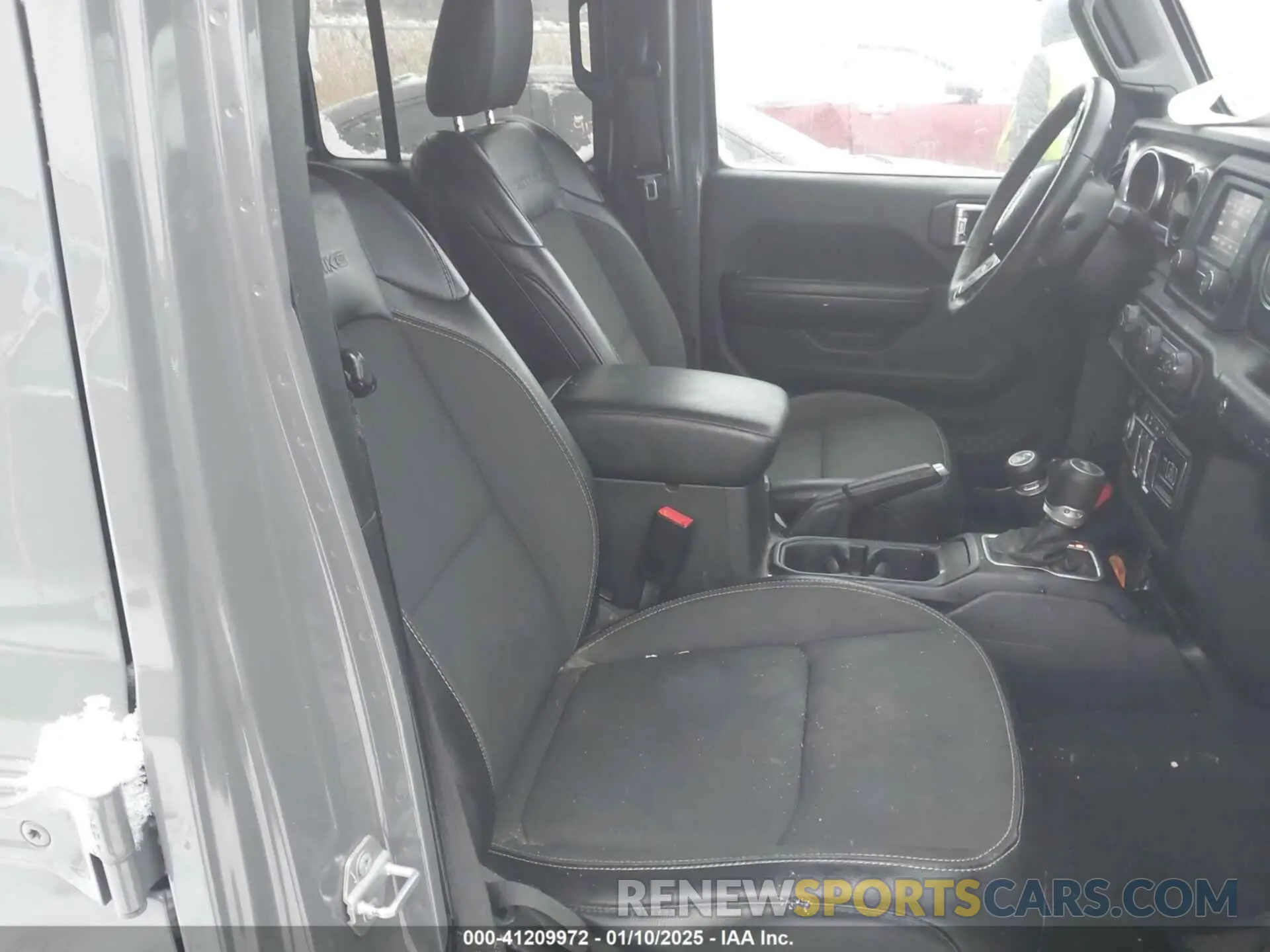 5 Photograph of a damaged car 1C4HJXDG9LW206175 JEEP WRANGLER UNLIMITED 2020