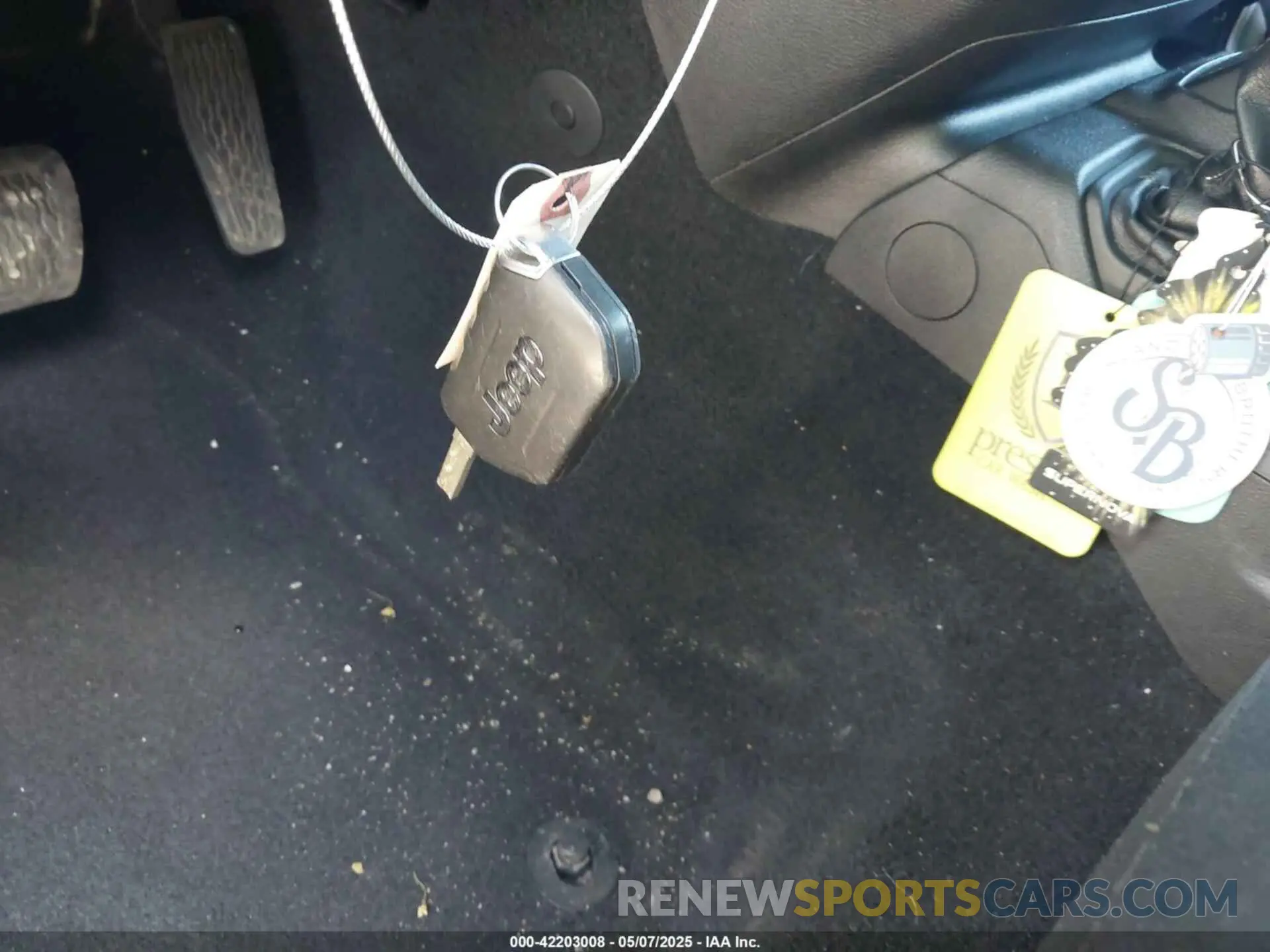 11 Photograph of a damaged car 1C4HJXDG9LW229715 JEEP WRANGLER UNLIMITED 2020