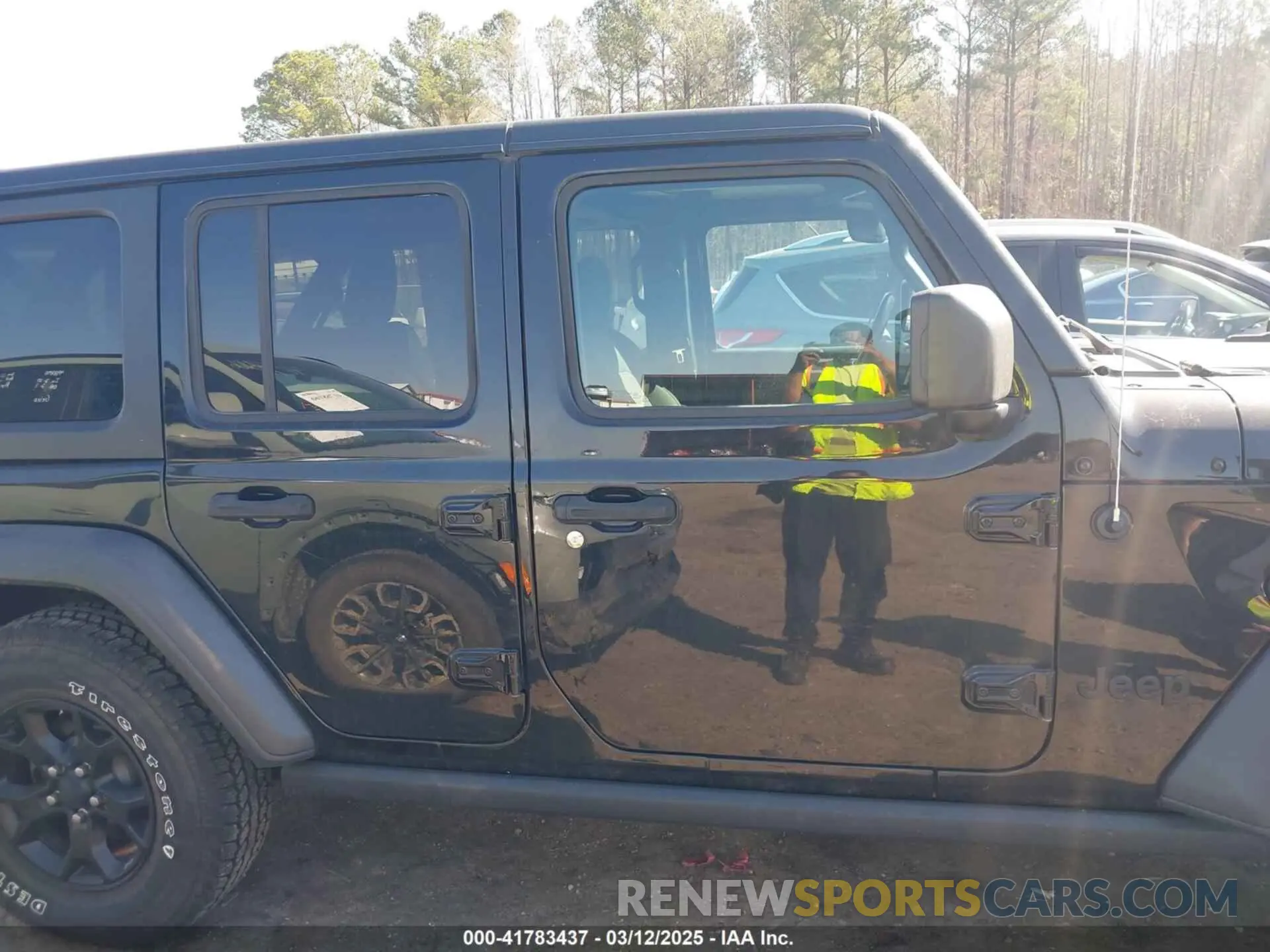 14 Photograph of a damaged car 1C4HJXDGXLW219078 JEEP WRANGLER UNLIMITED 2020