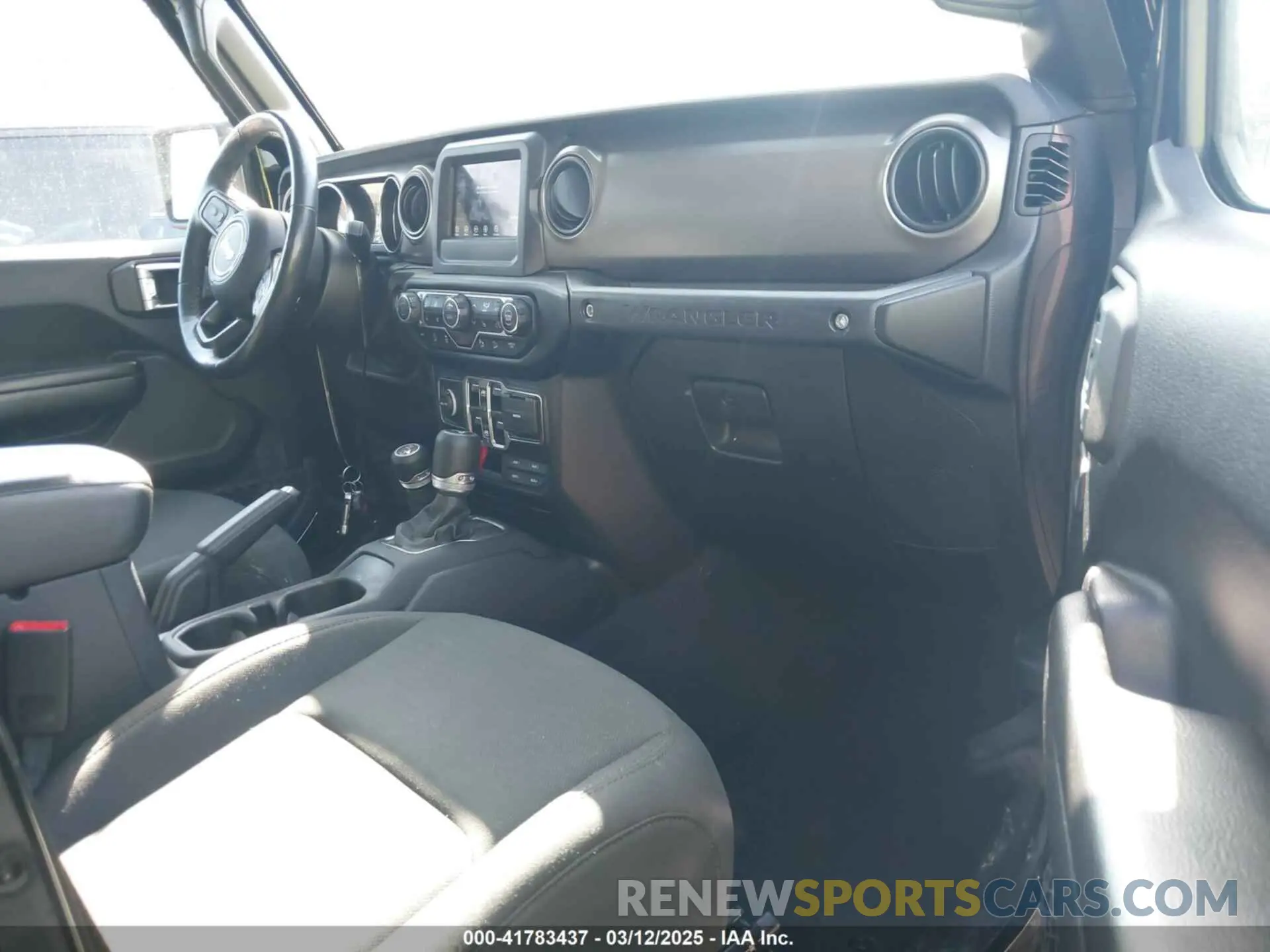 5 Photograph of a damaged car 1C4HJXDGXLW219078 JEEP WRANGLER UNLIMITED 2020