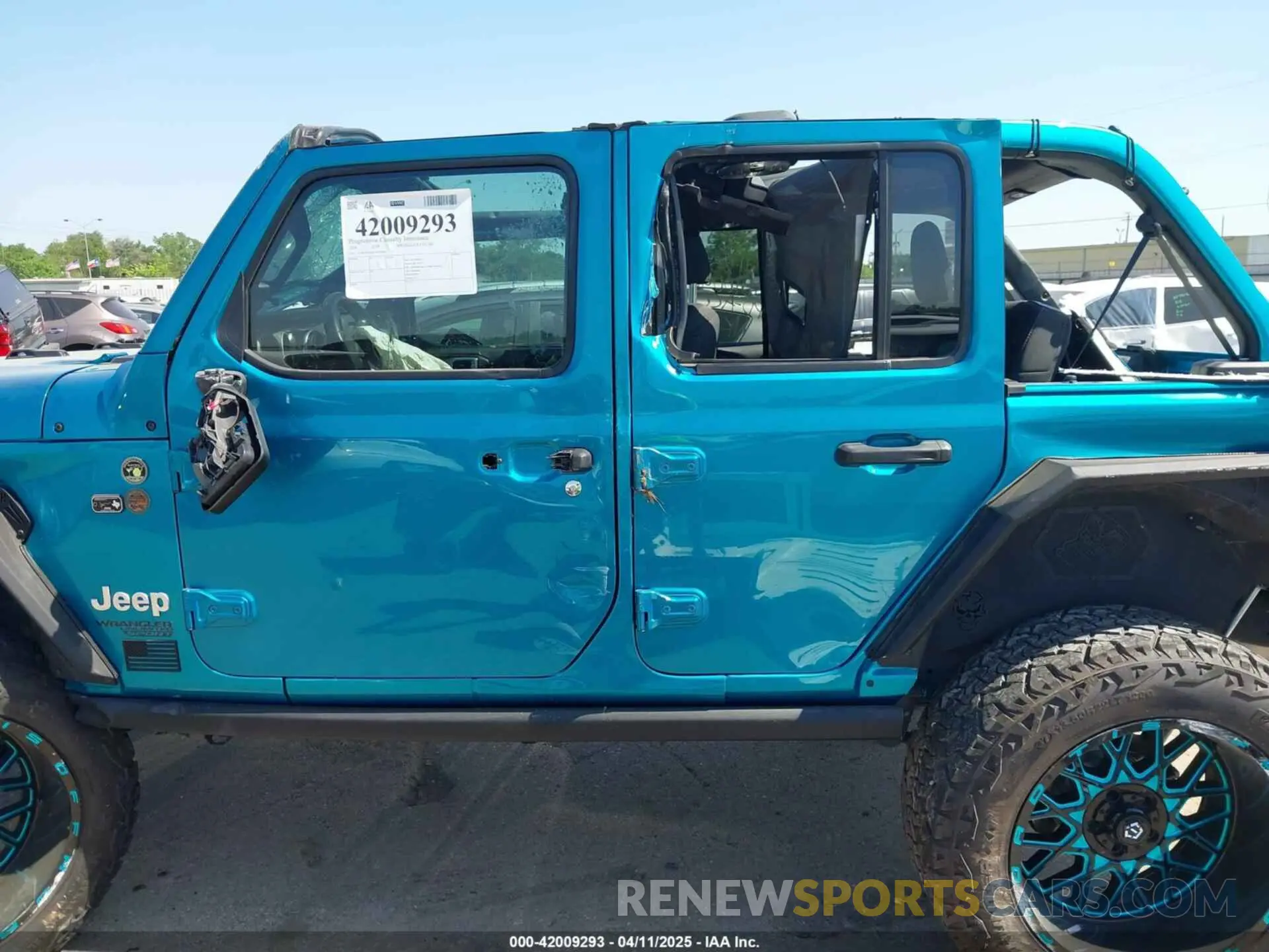 14 Photograph of a damaged car 1C4HJXDGXLW270886 JEEP WRANGLER UNLIMITED 2020
