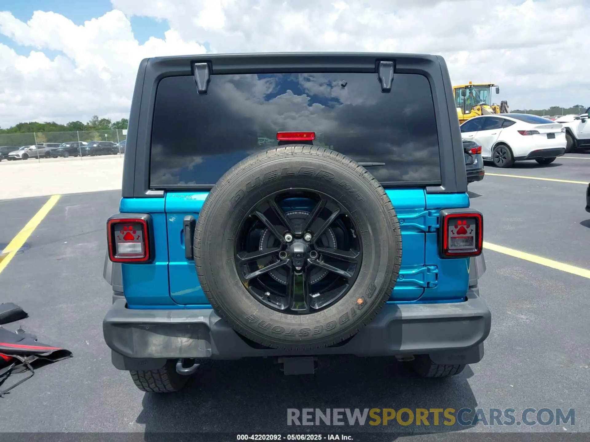 16 Photograph of a damaged car 1C4HJXDGXLW317222 JEEP WRANGLER UNLIMITED 2020