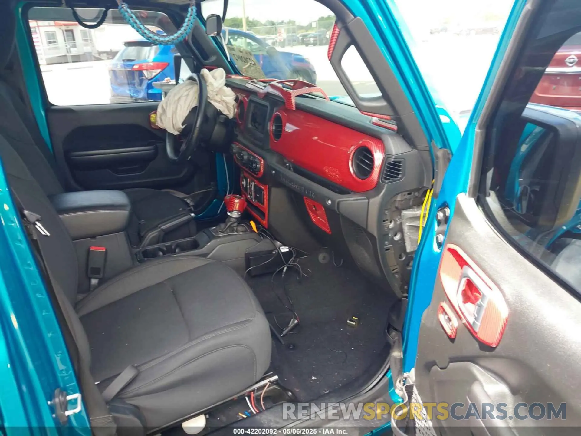 5 Photograph of a damaged car 1C4HJXDGXLW317222 JEEP WRANGLER UNLIMITED 2020