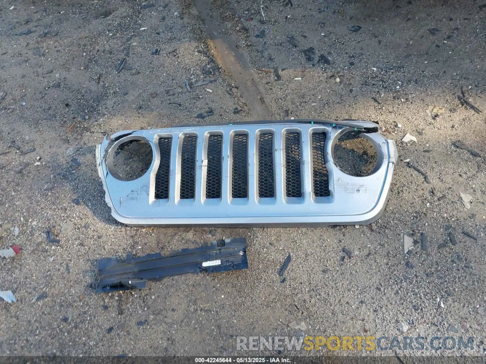 12 Photograph of a damaged car 1C4HJXDGXLW325708 JEEP WRANGLER UNLIMITED 2020