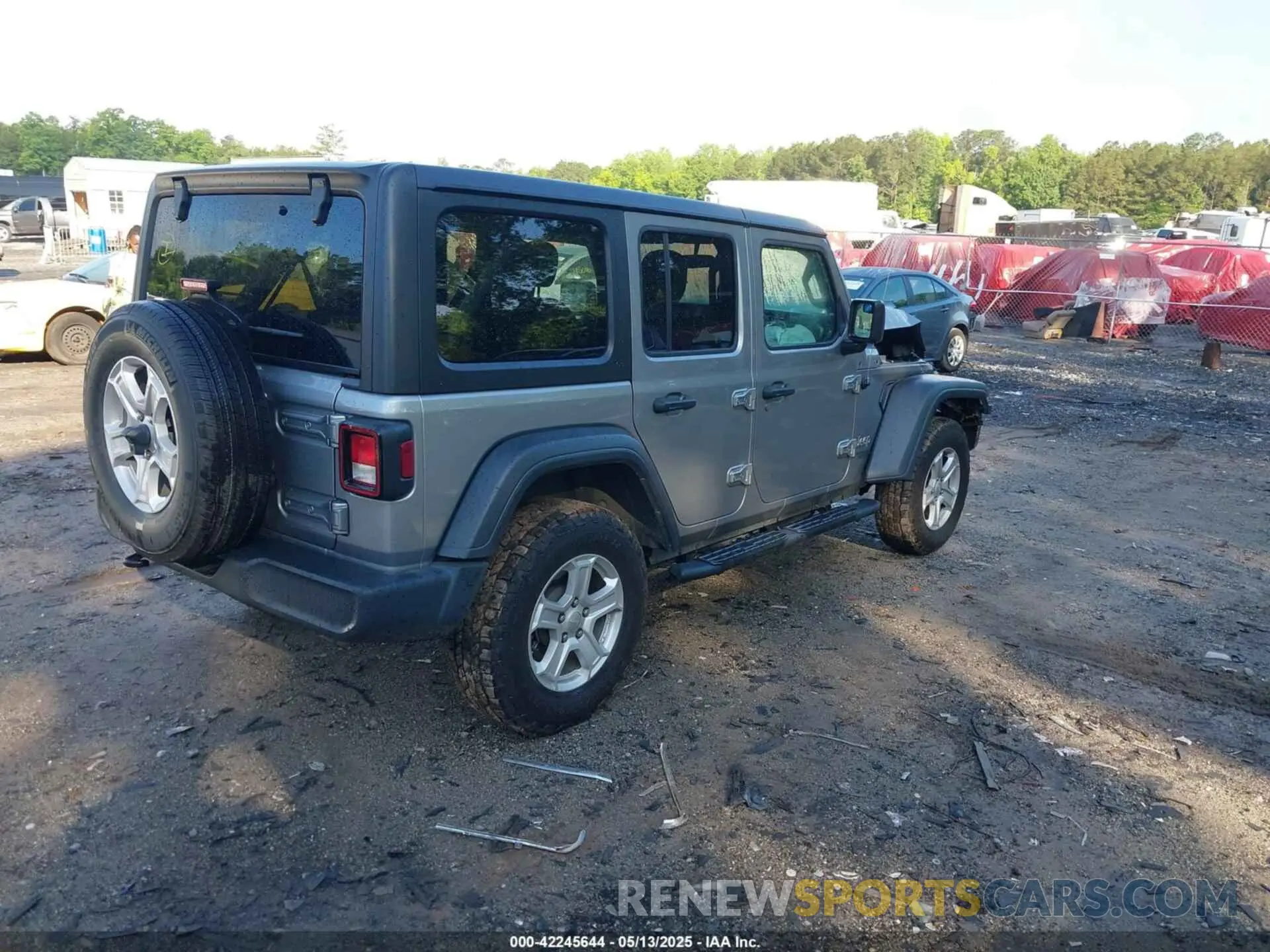 4 Photograph of a damaged car 1C4HJXDGXLW325708 JEEP WRANGLER UNLIMITED 2020