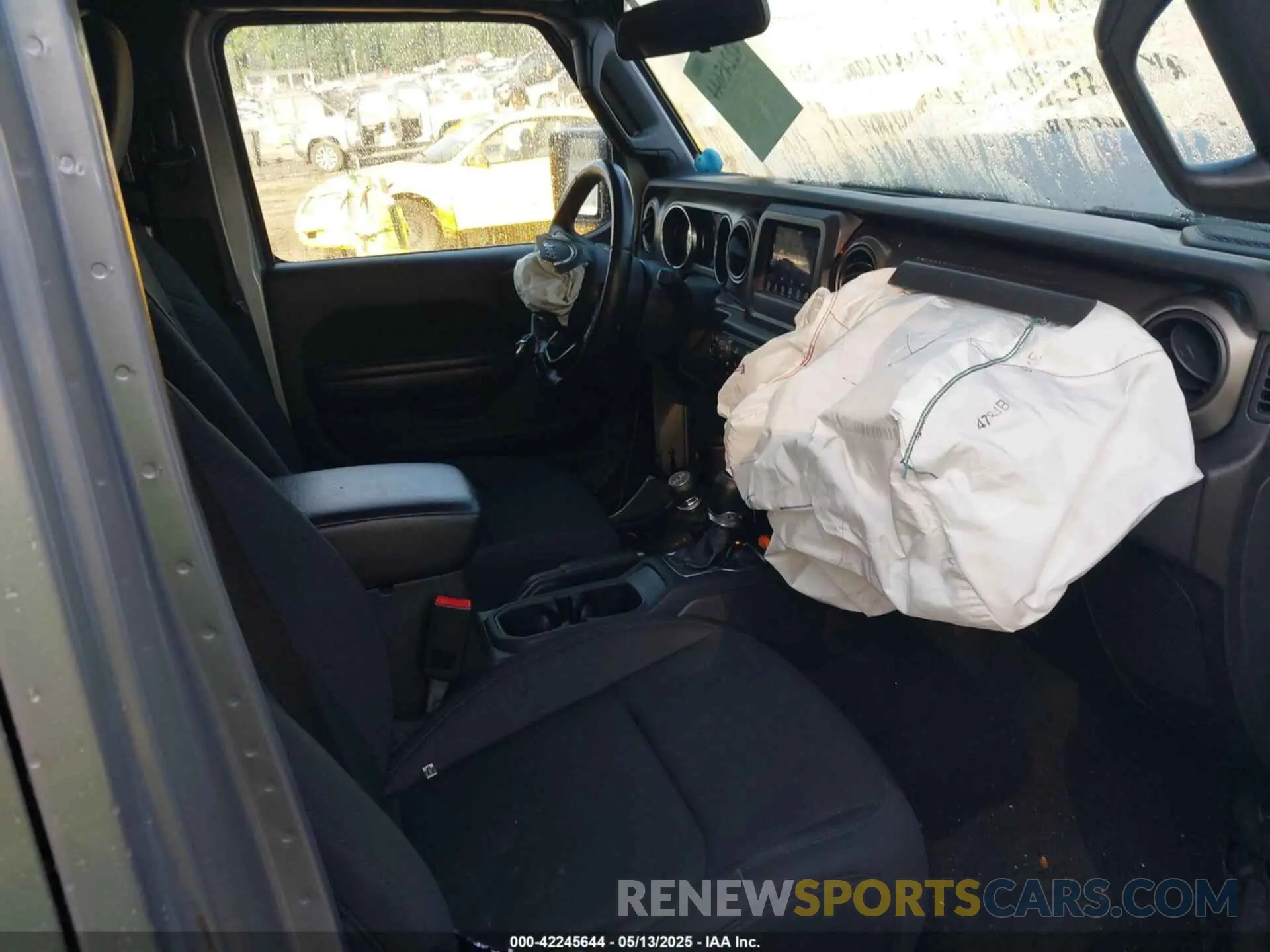 5 Photograph of a damaged car 1C4HJXDGXLW325708 JEEP WRANGLER UNLIMITED 2020
