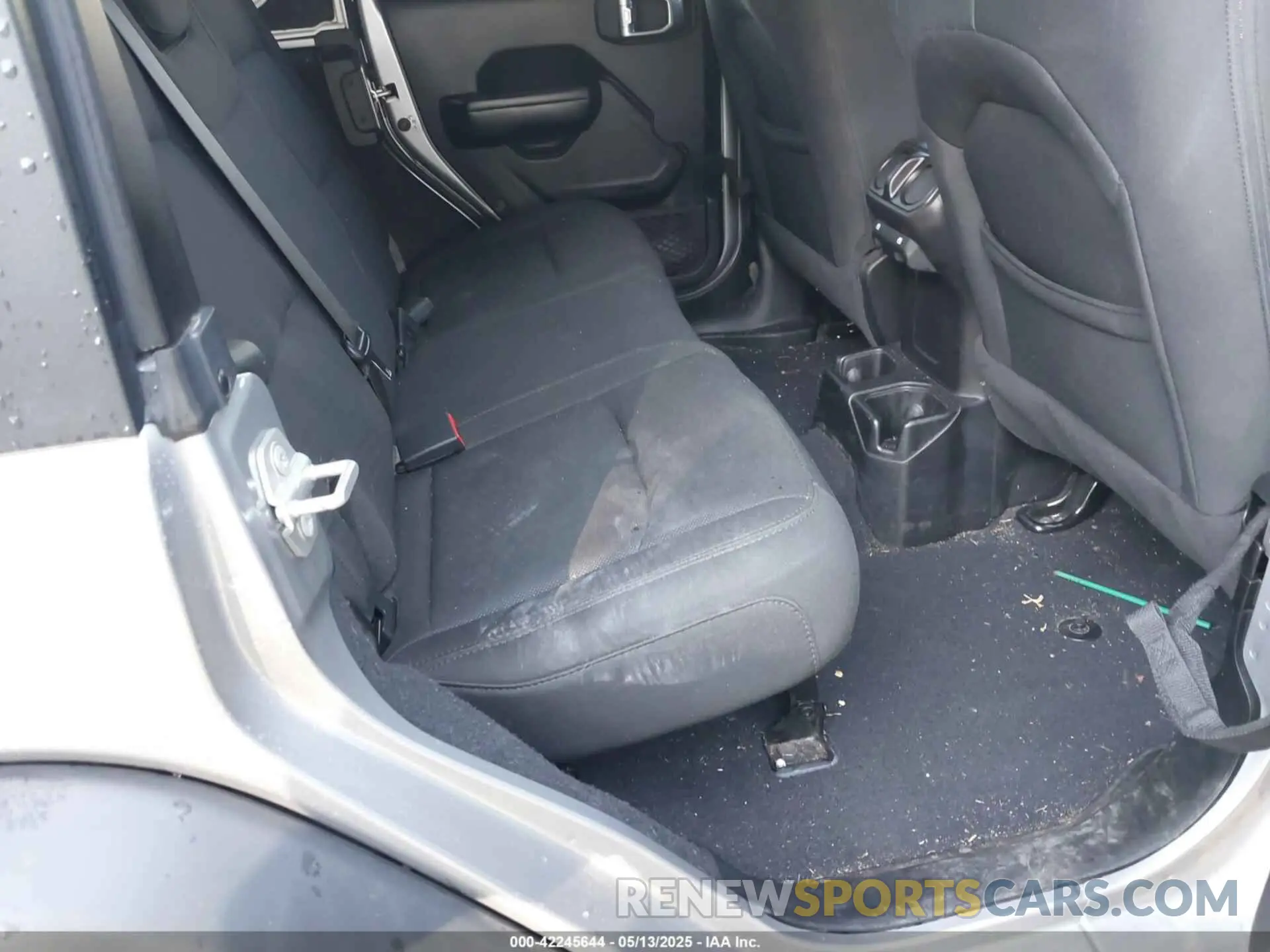 8 Photograph of a damaged car 1C4HJXDGXLW325708 JEEP WRANGLER UNLIMITED 2020