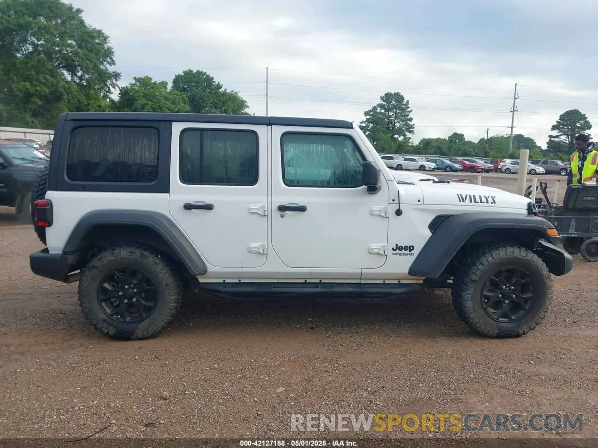 13 Photograph of a damaged car 1C4HJXDGXLW329337 JEEP WRANGLER UNLIMITED 2020
