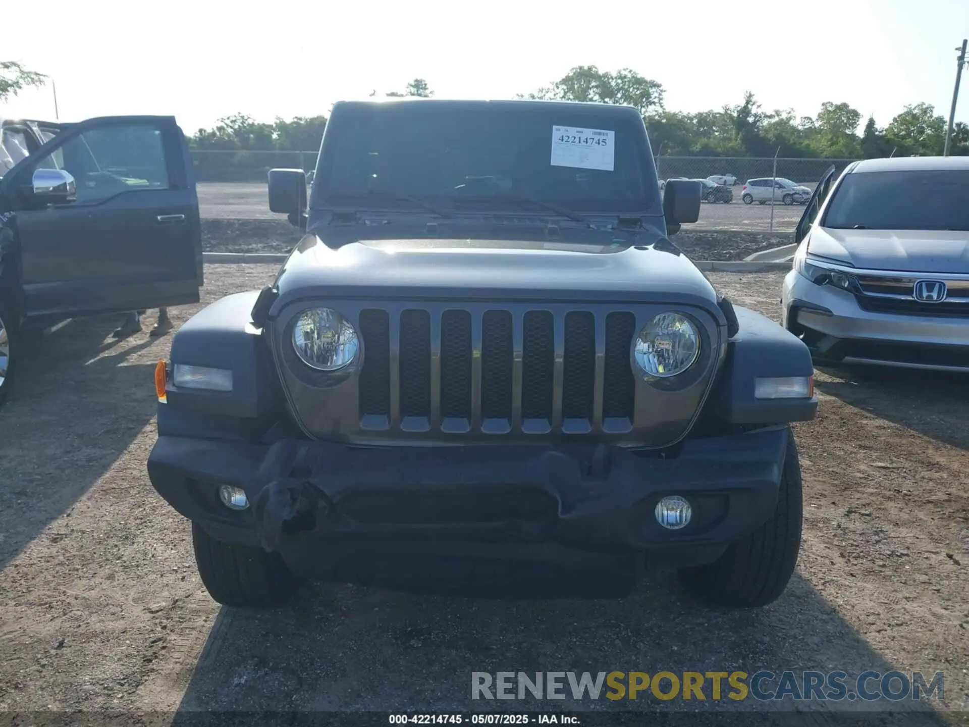 13 Photograph of a damaged car 1C4HJXDM7LW270513 JEEP WRANGLER UNLIMITED 2020
