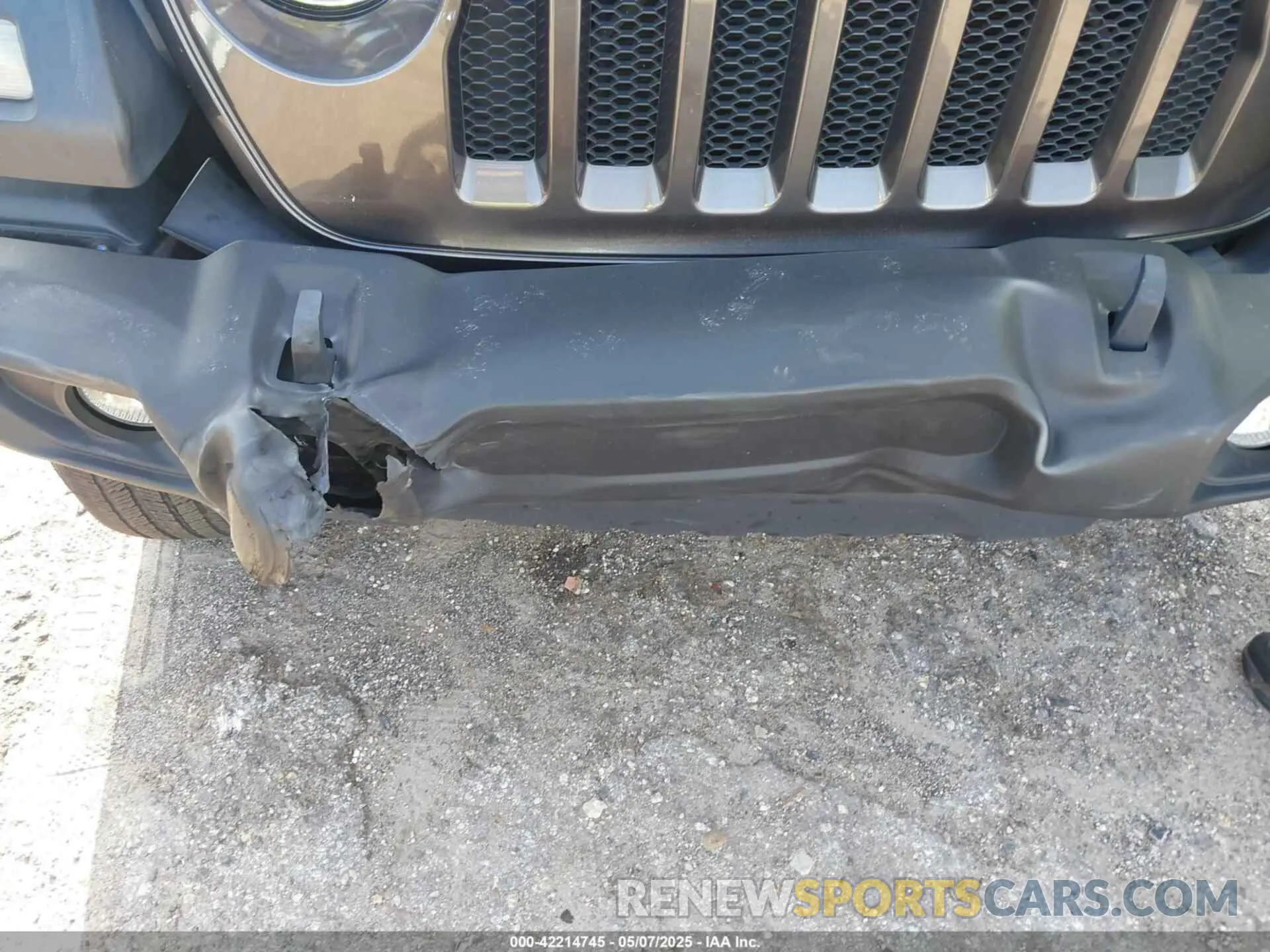 6 Photograph of a damaged car 1C4HJXDM7LW270513 JEEP WRANGLER UNLIMITED 2020
