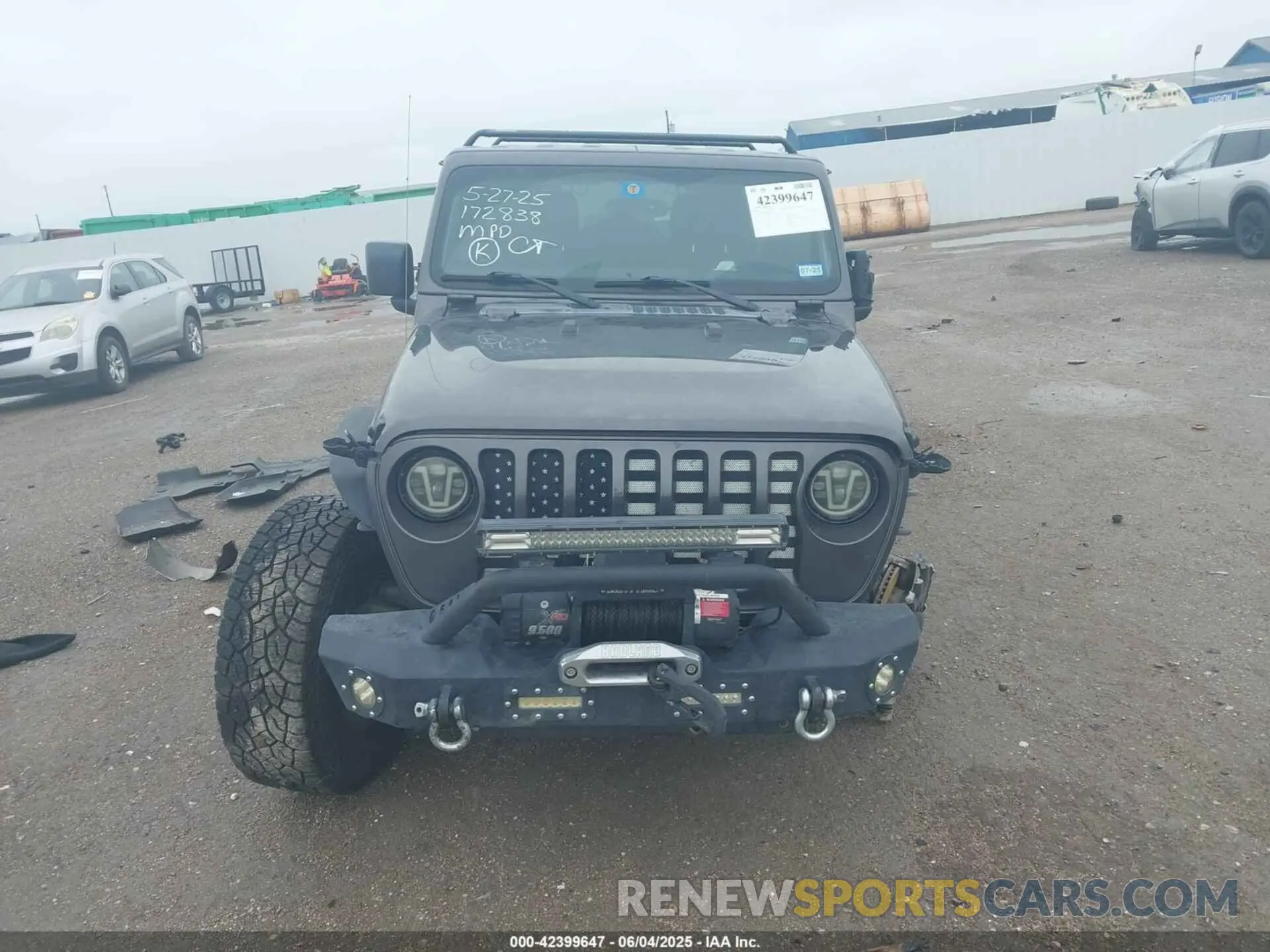 12 Photograph of a damaged car 1C4HJXDM8LW293878 JEEP WRANGLER UNLIMITED 2020