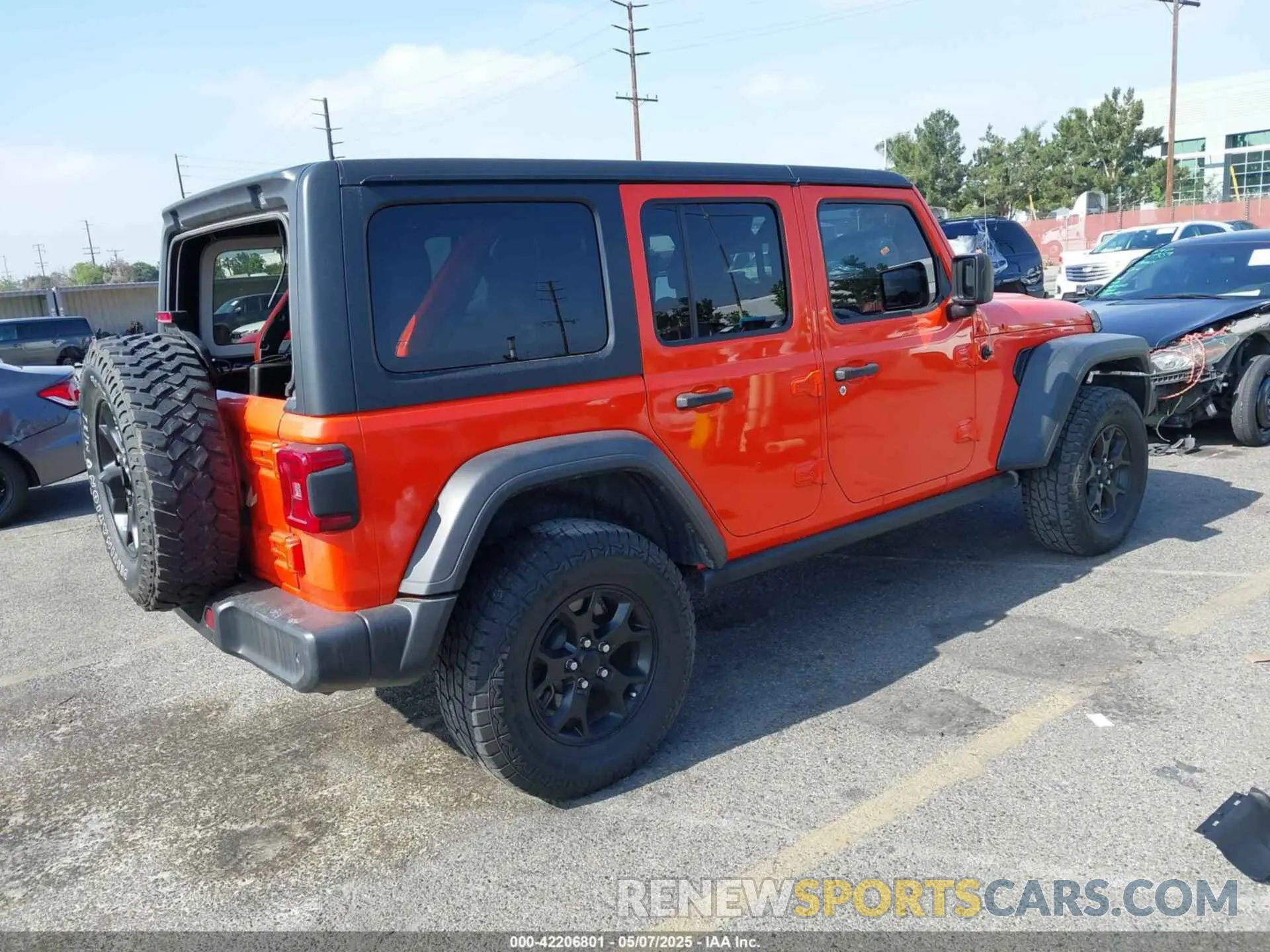 4 Photograph of a damaged car 1C4HJXDM9LW285935 JEEP WRANGLER UNLIMITED 2020