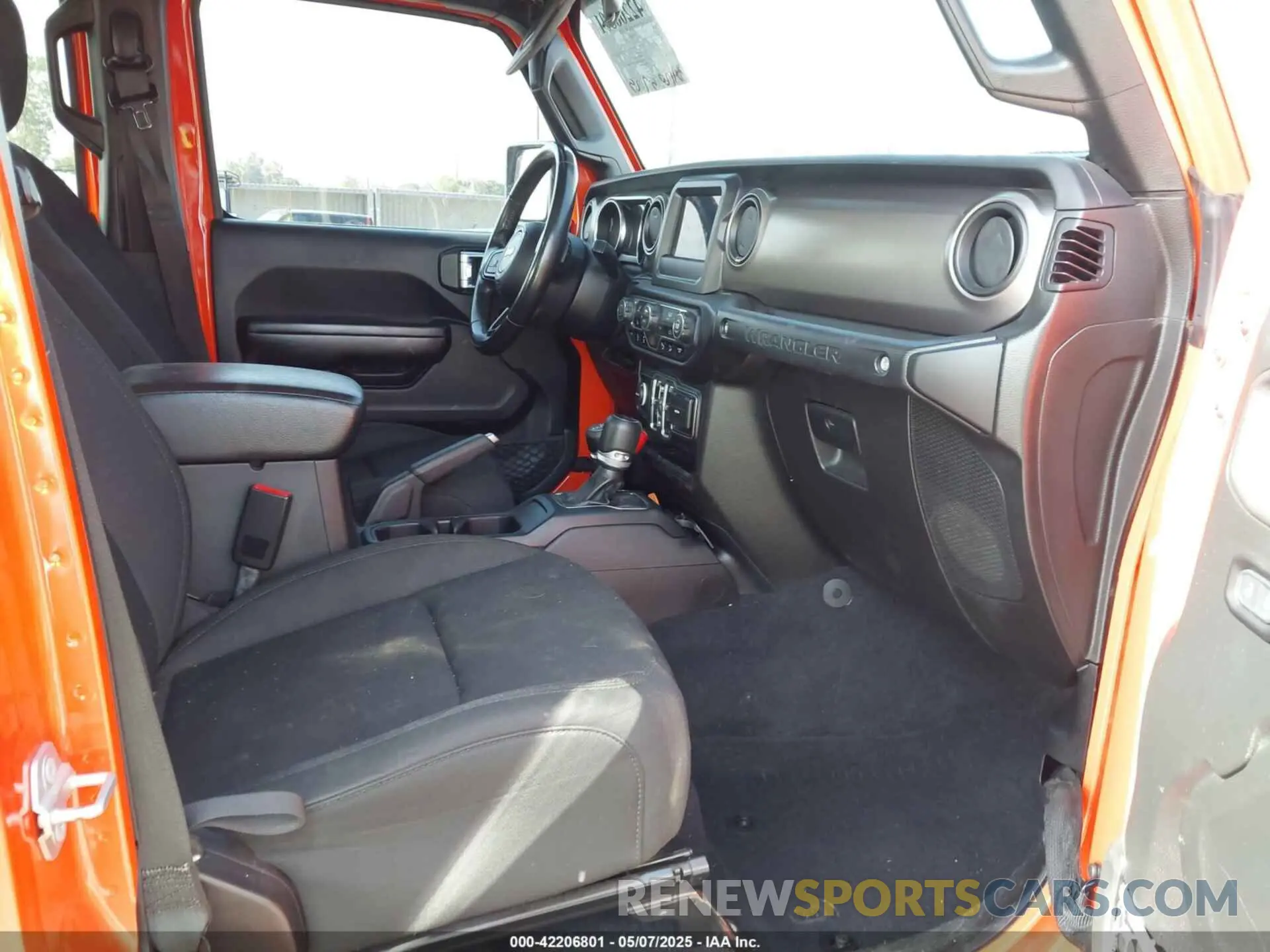 5 Photograph of a damaged car 1C4HJXDM9LW285935 JEEP WRANGLER UNLIMITED 2020