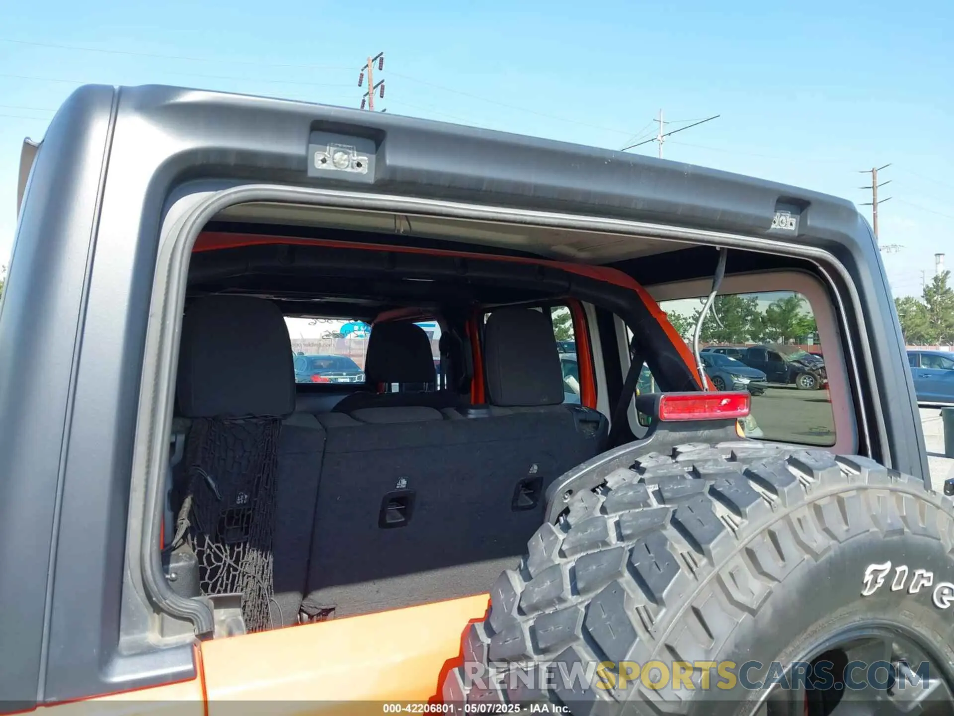 6 Photograph of a damaged car 1C4HJXDM9LW285935 JEEP WRANGLER UNLIMITED 2020