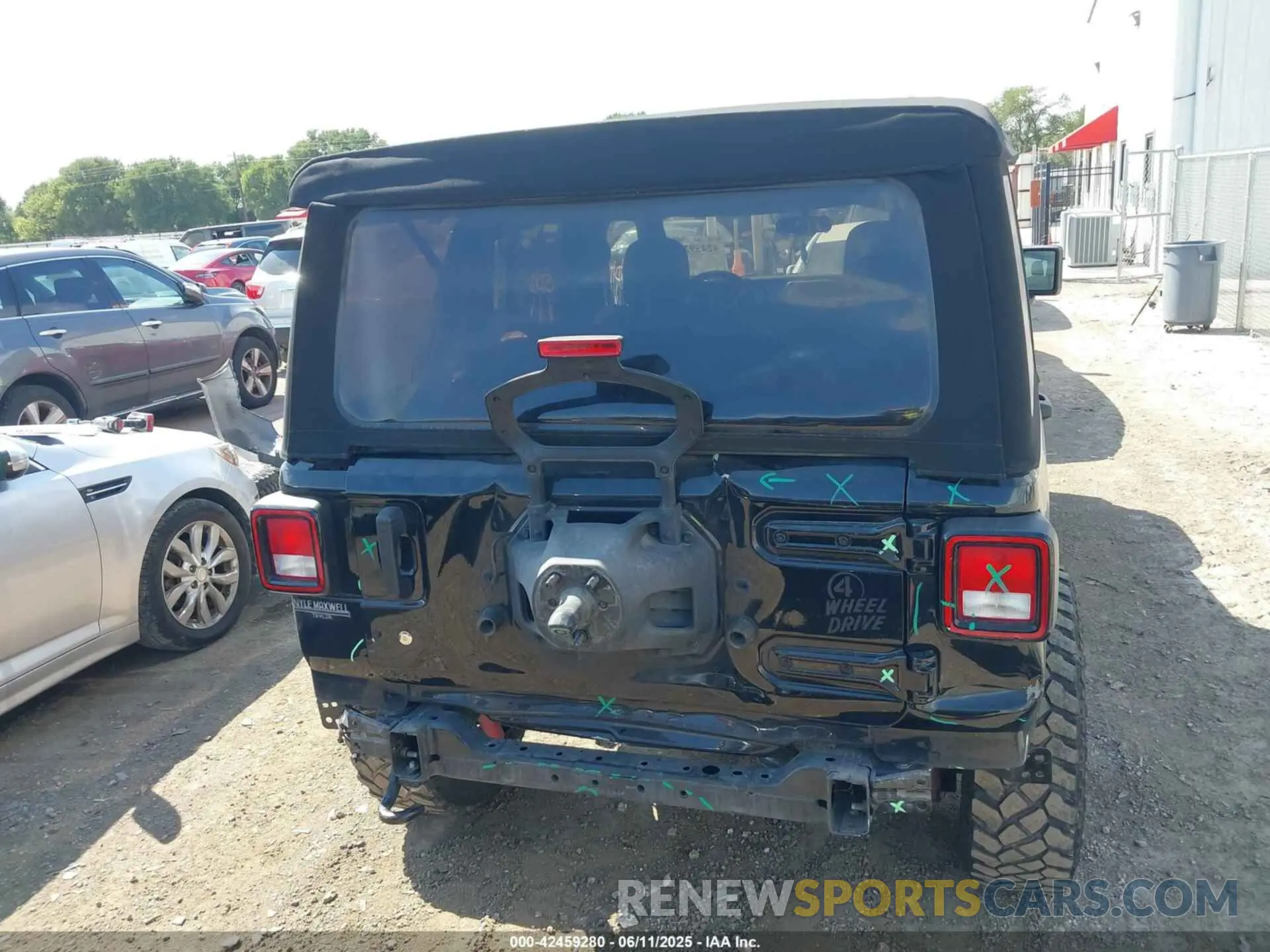 17 Photograph of a damaged car 1C4HJXDN0LW237409 JEEP WRANGLER UNLIMITED 2020